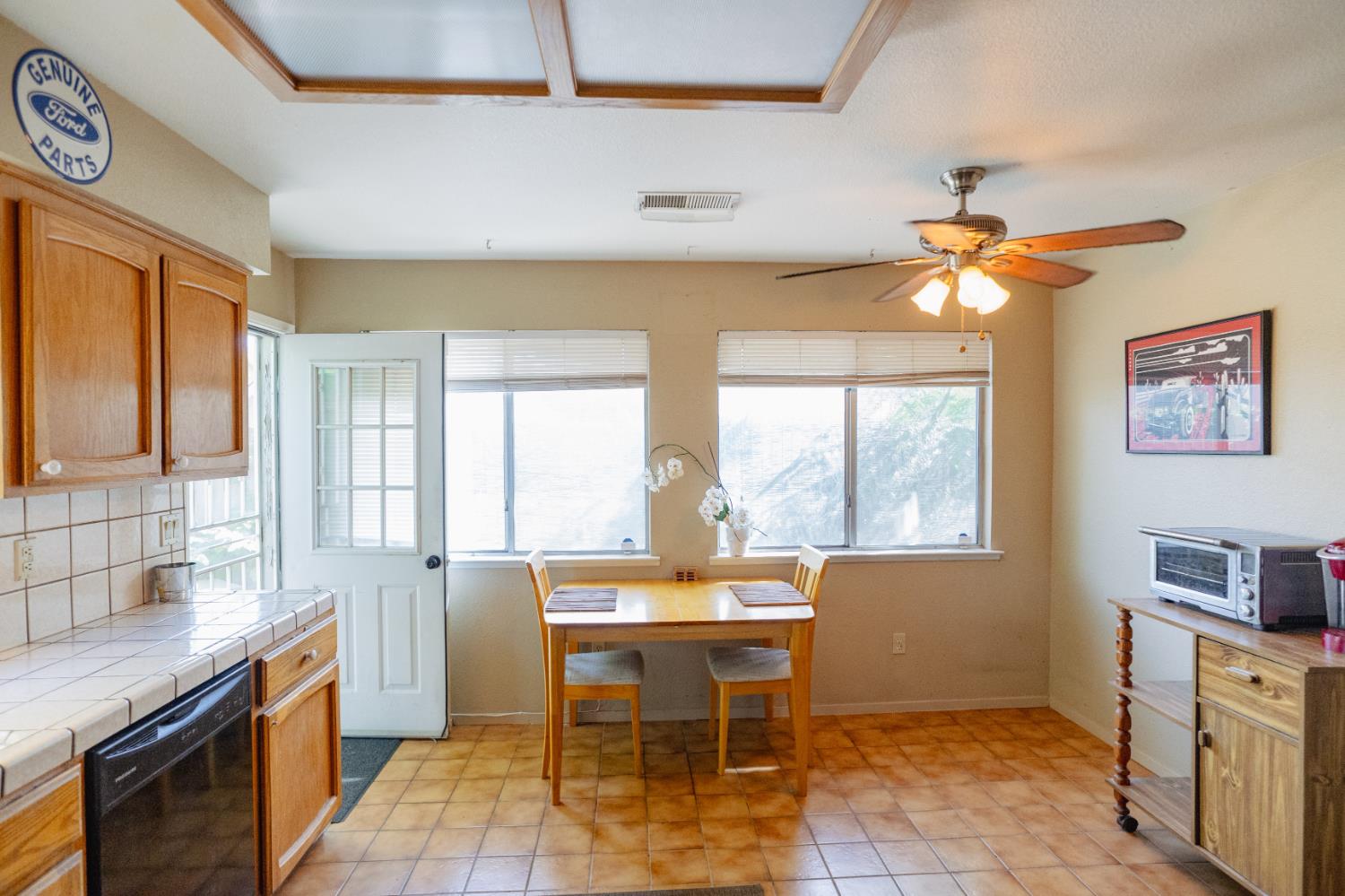 Detail Gallery Image 10 of 66 For 1070 E 23rd St, Merced,  CA 95340 - 3 Beds | 2 Baths
