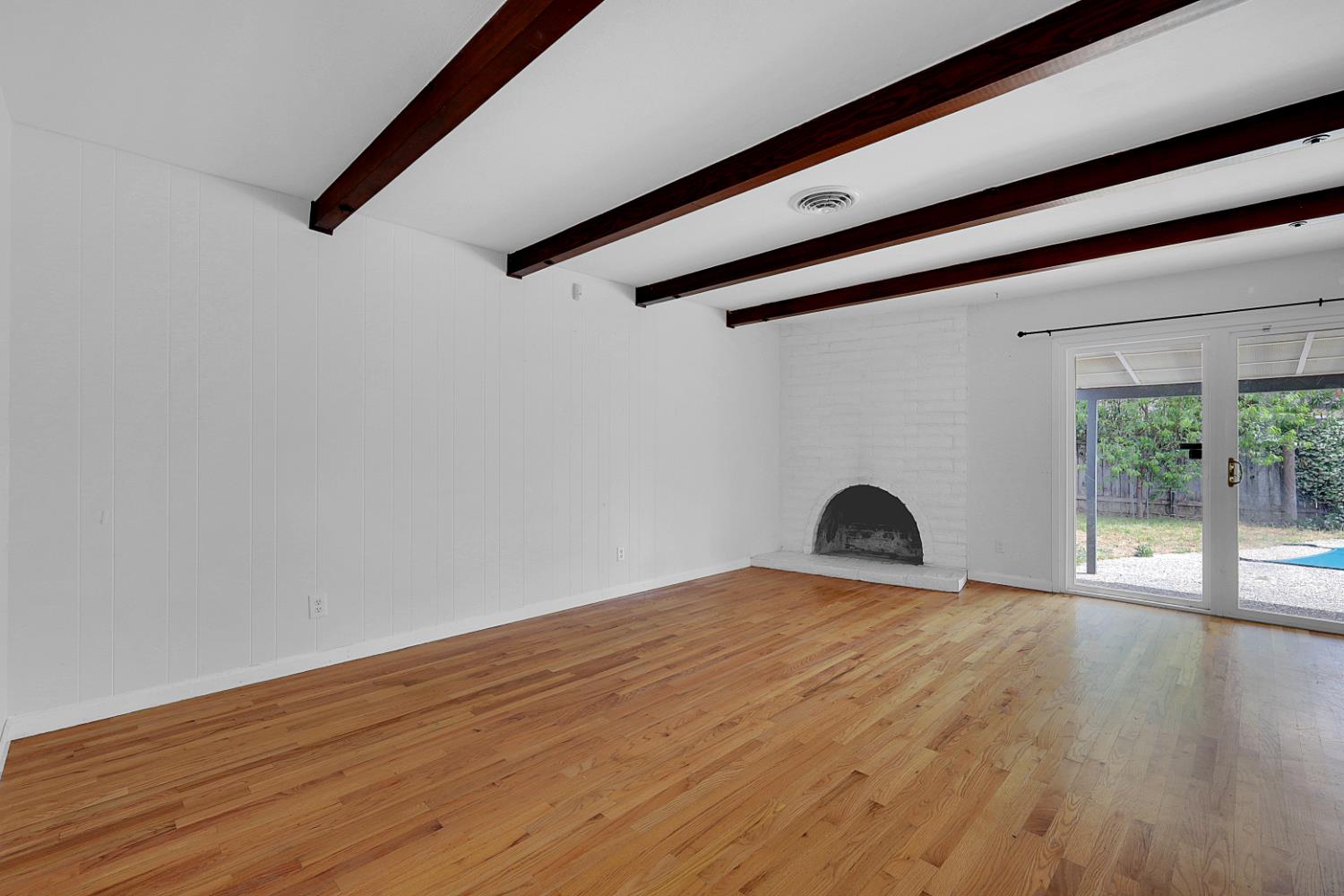 Detail Gallery Image 13 of 25 For 1440 Peach Tree Ln, Yuba City,  CA 95993 - 3 Beds | 2 Baths