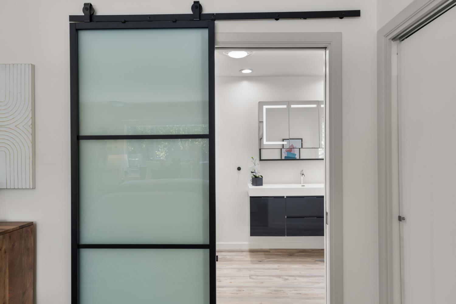 Detail Gallery Image 54 of 97 For 3221 Country Club Blvd, Stockton,  CA 95204 - 4 Beds | 3/1 Baths