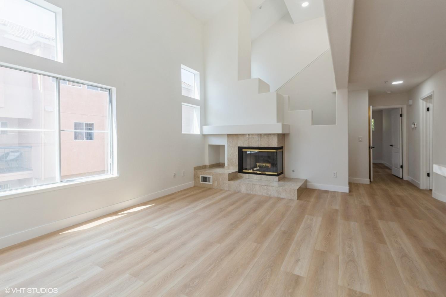 Detail Gallery Image 22 of 48 For 987 Asilomar Ter #2,  Sunnyvale,  CA 94086 - 2 Beds | 2/1 Baths