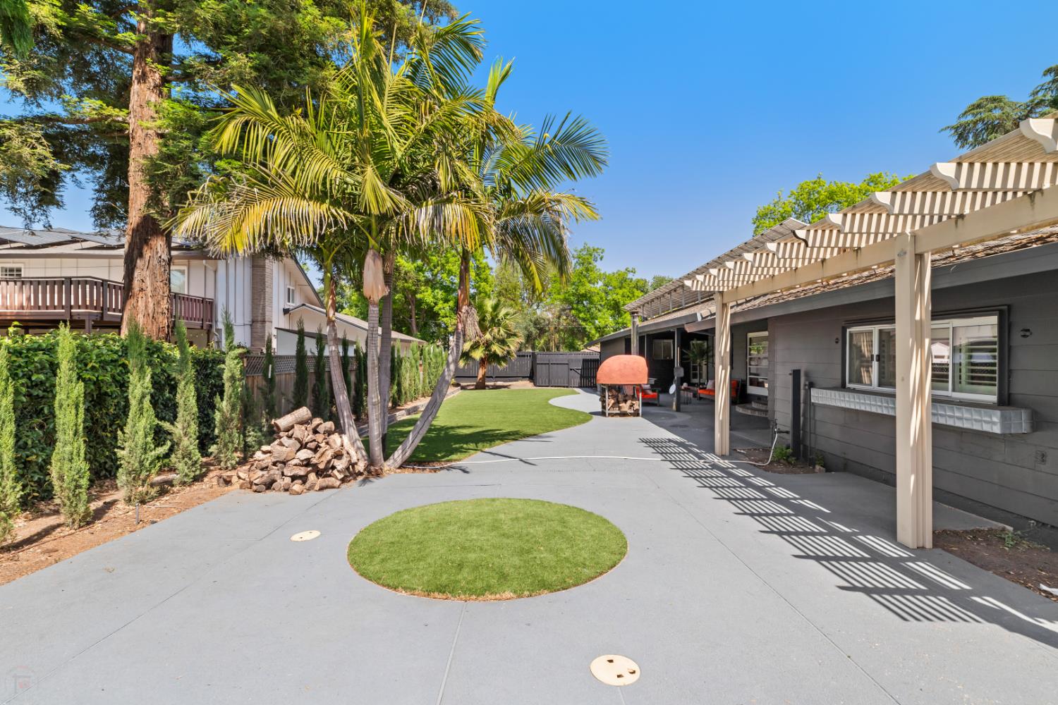 Detail Gallery Image 87 of 97 For 3221 Country Club Blvd, Stockton,  CA 95204 - 4 Beds | 3/1 Baths