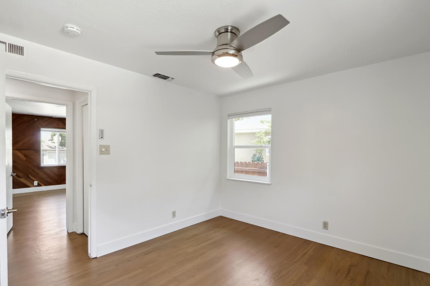 Detail Gallery Image 27 of 59 For 5250 71st St, Sacramento,  CA 95820 - 3 Beds | 1 Baths