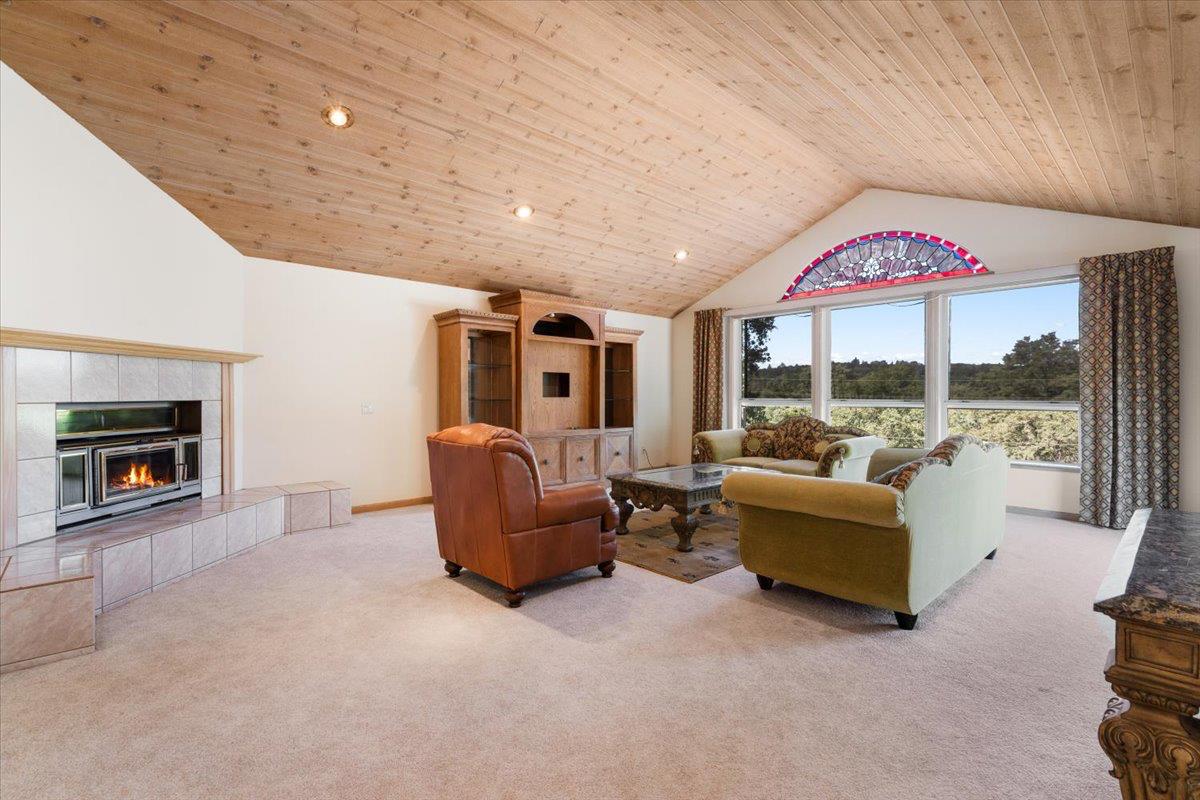 Detail Gallery Image 14 of 51 For 18610 Jayhawk Dr, Penn Valley,  CA 95946 - 4 Beds | 3 Baths
