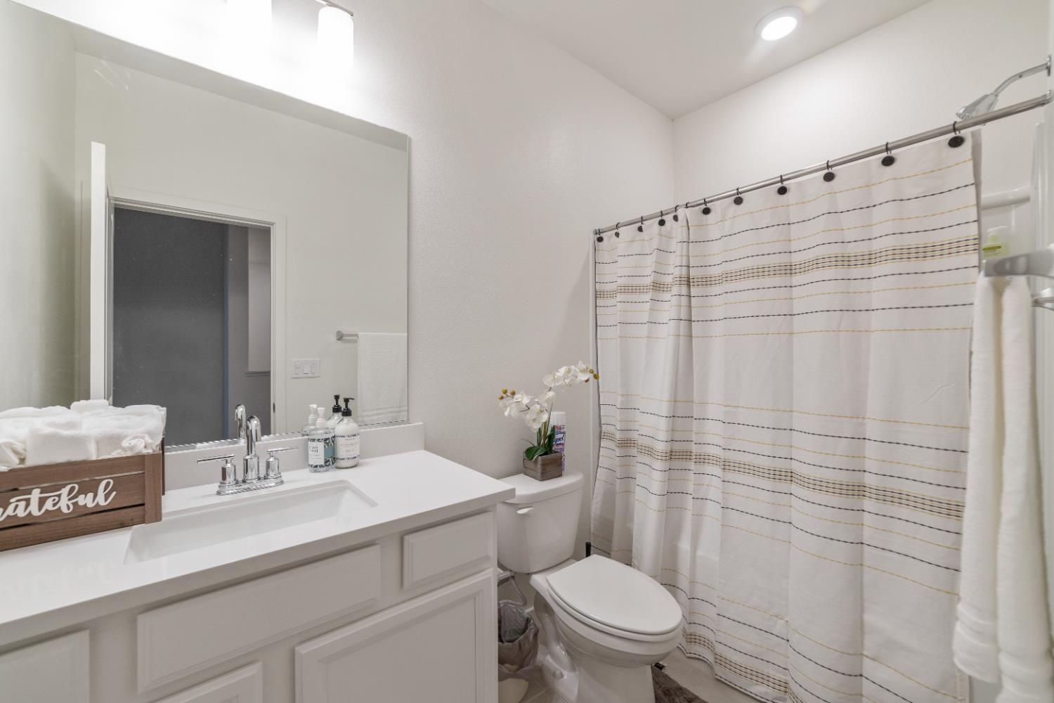 Detail Gallery Image 23 of 44 For 3074 Seaspray Walk, Sacramento,  CA 95833 - 3 Beds | 2/1 Baths