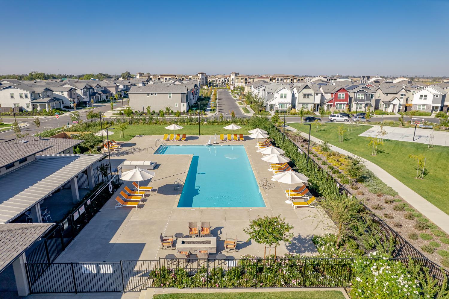 Detail Gallery Image 42 of 44 For 3074 Seaspray Walk, Sacramento,  CA 95833 - 3 Beds | 2/1 Baths