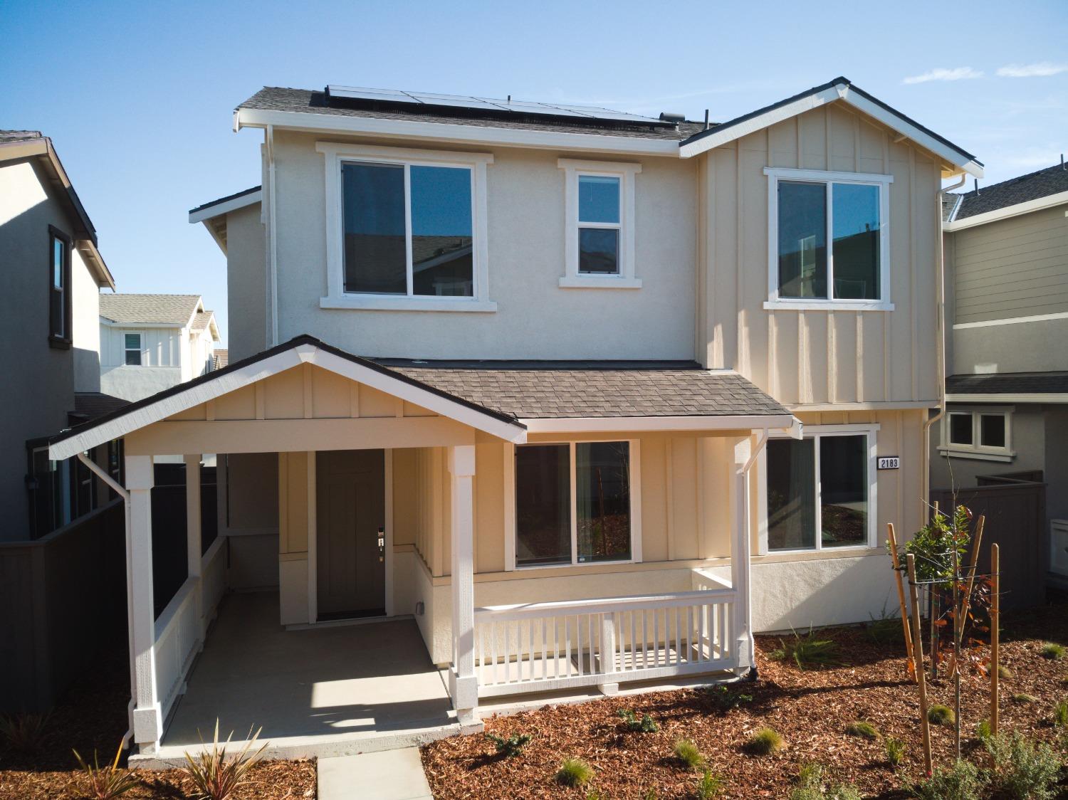 Detail Gallery Image 1 of 60 For 2183 Grady Cir, Woodland,  CA 95776 - 4 Beds | 2/1 Baths