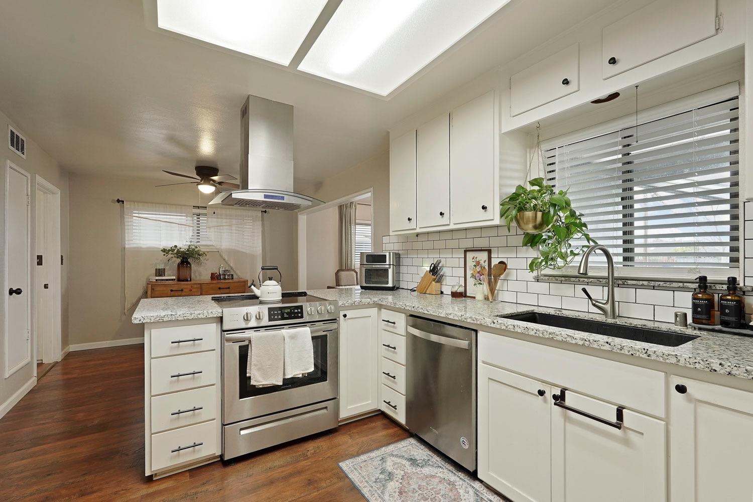 Detail Gallery Image 12 of 42 For 1118 Hawthorne Ave, Modesto,  CA 95350 - 3 Beds | 2 Baths