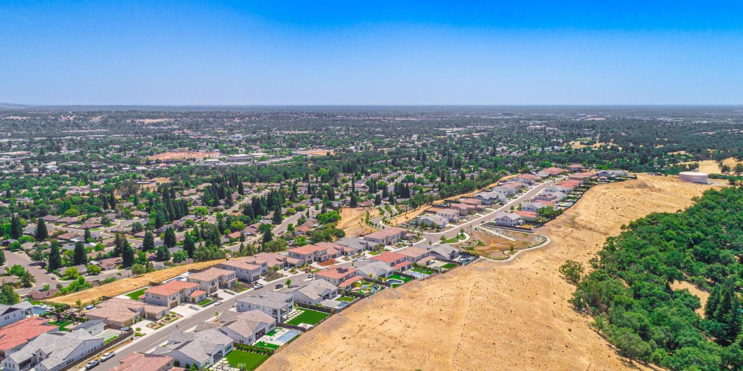 Detail Gallery Image 66 of 81 For 4009 Whitney Vista Ln, Rocklin,  CA 95677 - 4 Beds | 4/1 Baths