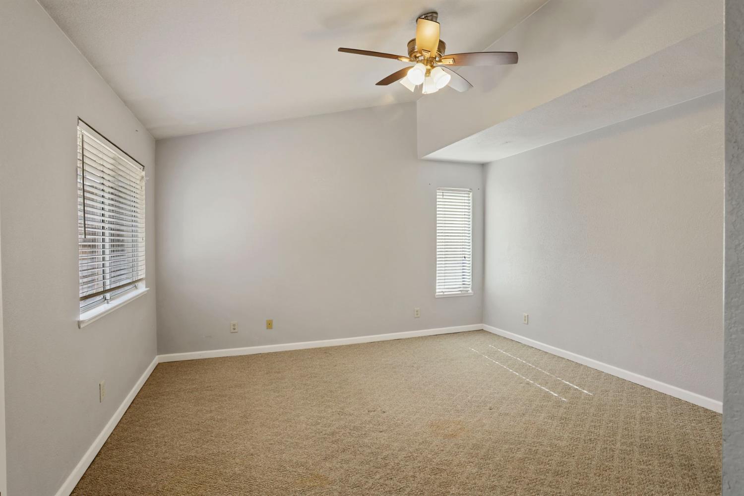 Detail Gallery Image 19 of 37 For 861 E Hawkeye Ave, Turlock,  CA 95380 - 3 Beds | 2/1 Baths