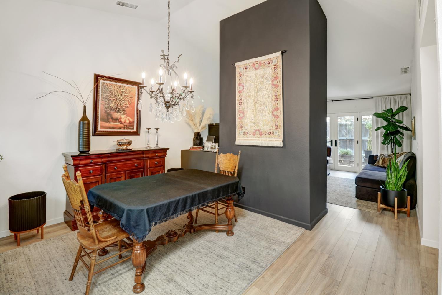 Photo #9: 225064866 Listing: Photo #9