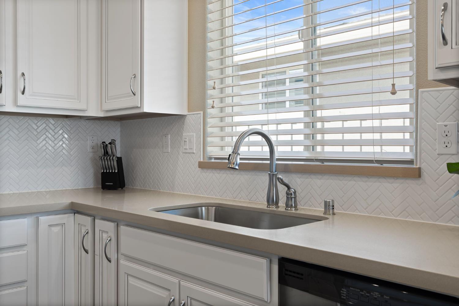Detail Gallery Image 8 of 45 For 2616 Provincetown Way, Roseville,  CA 95747 - 4 Beds | 2 Baths