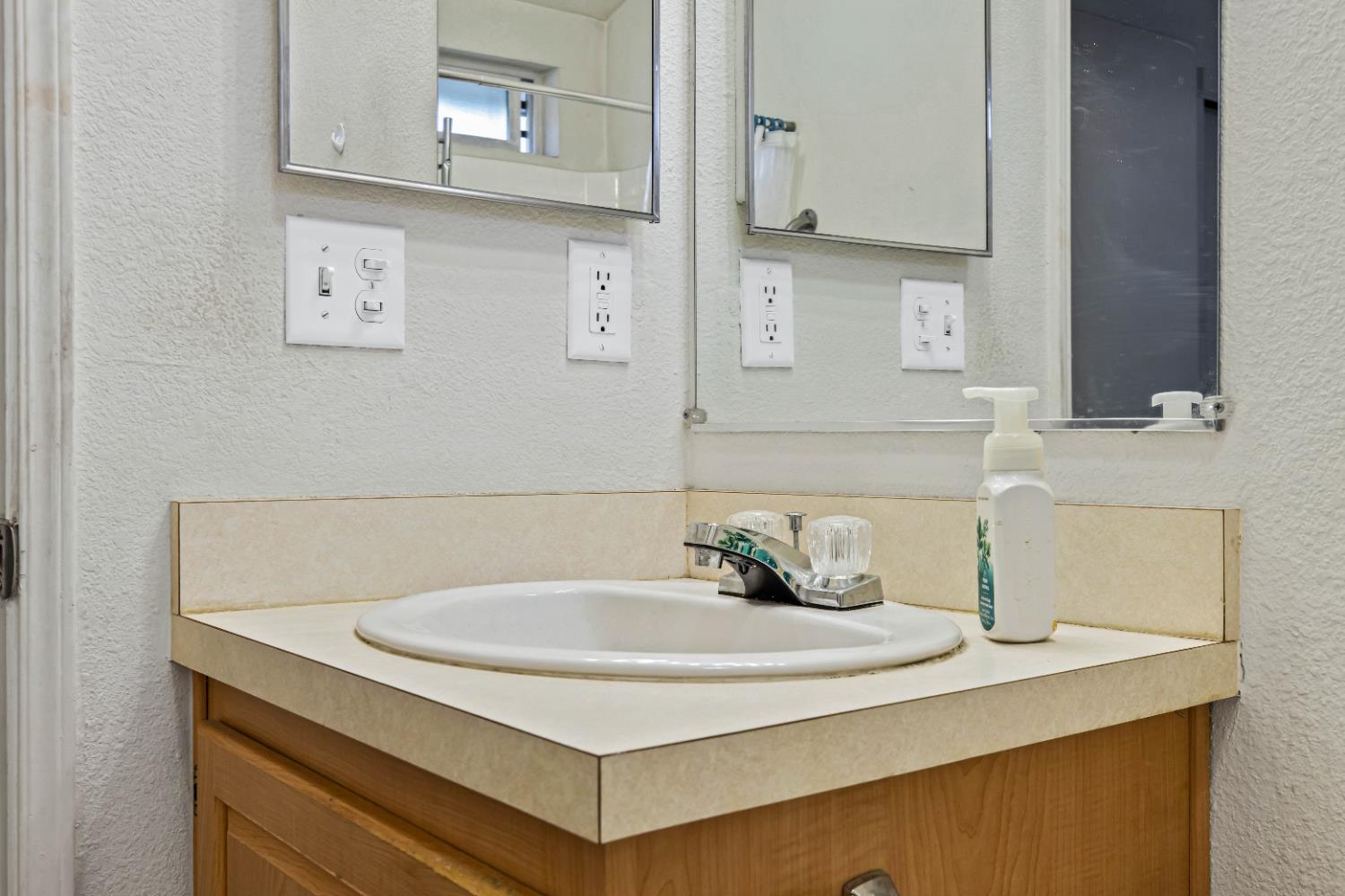 Detail Gallery Image 17 of 28 For 33016 Willow Creek Dr, North Fork,  CA 93643 - 2 Beds | 1 Baths