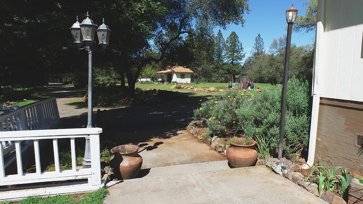 Detail Gallery Image 36 of 44 For 22133 Trotter, Grass Valley,  CA 95949 - 2 Beds | 2 Baths