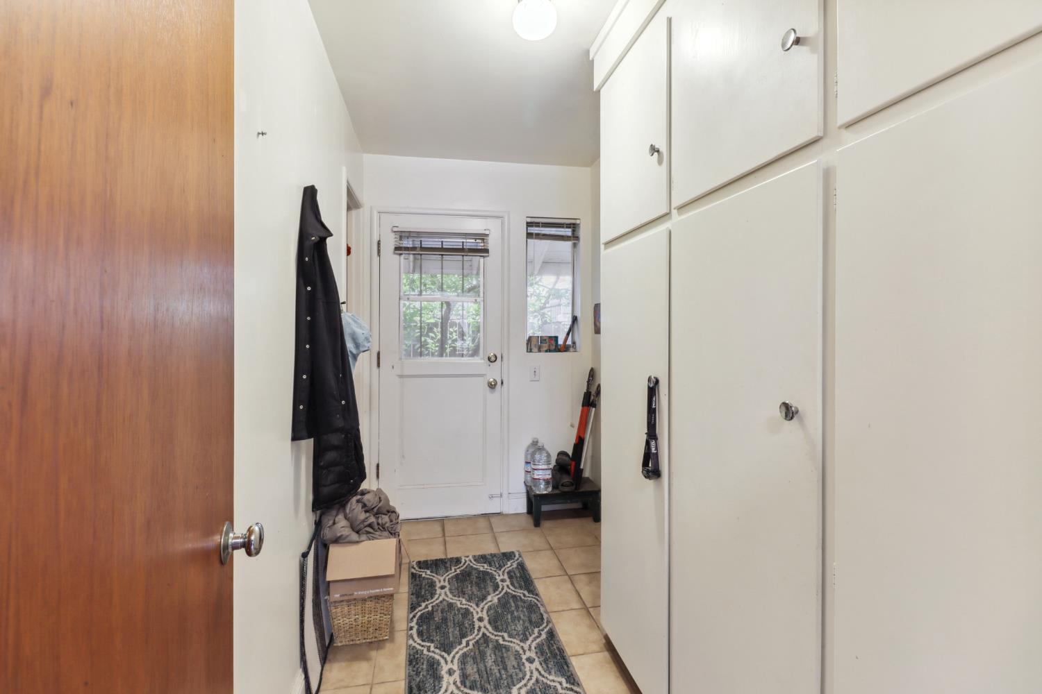 Detail Gallery Image 17 of 41 For 1702 Harian Way, Sacramento,  CA 95822 - – Beds | – Baths