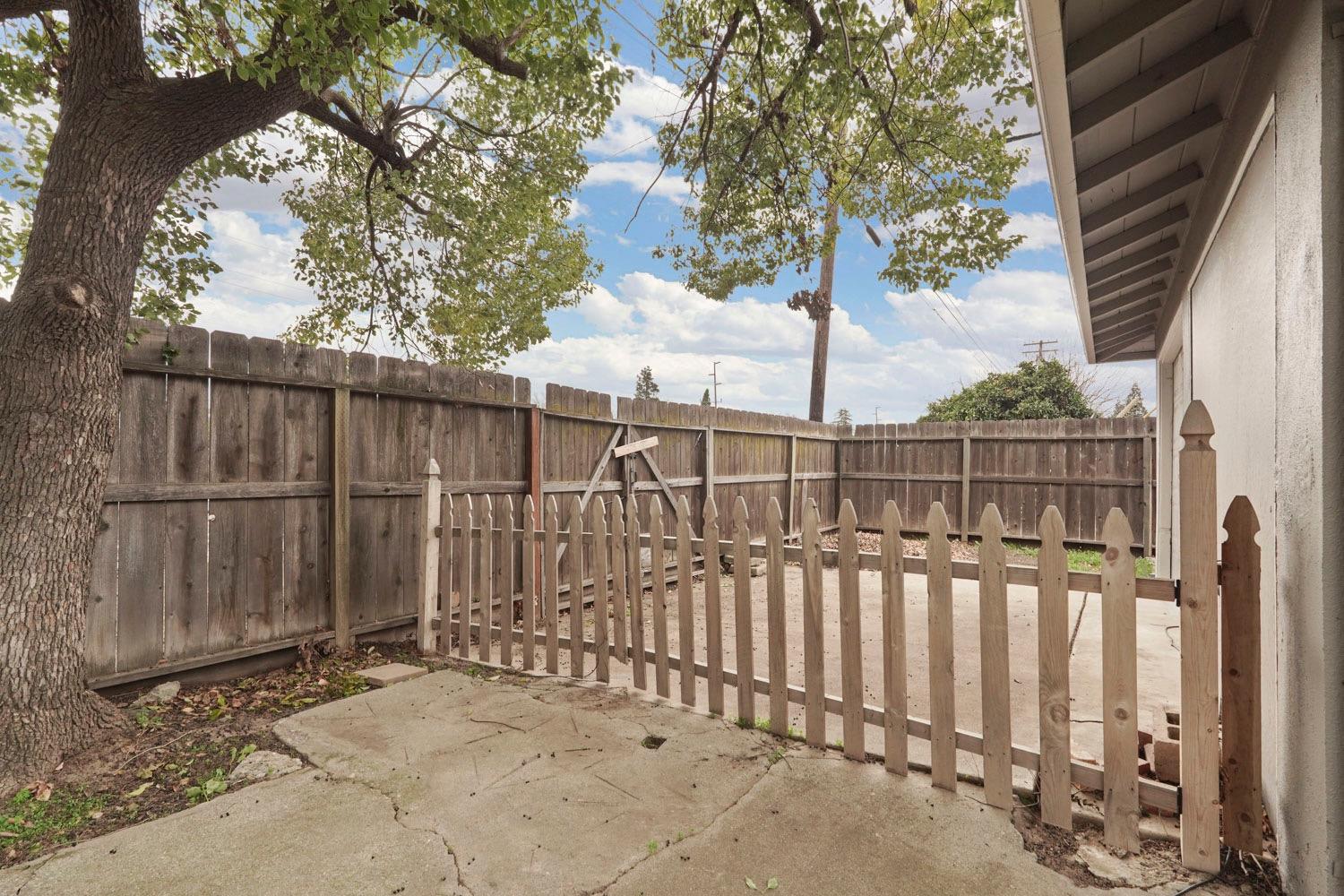 Detail Gallery Image 41 of 42 For 1118 Hawthorne Ave, Modesto,  CA 95350 - 3 Beds | 2 Baths