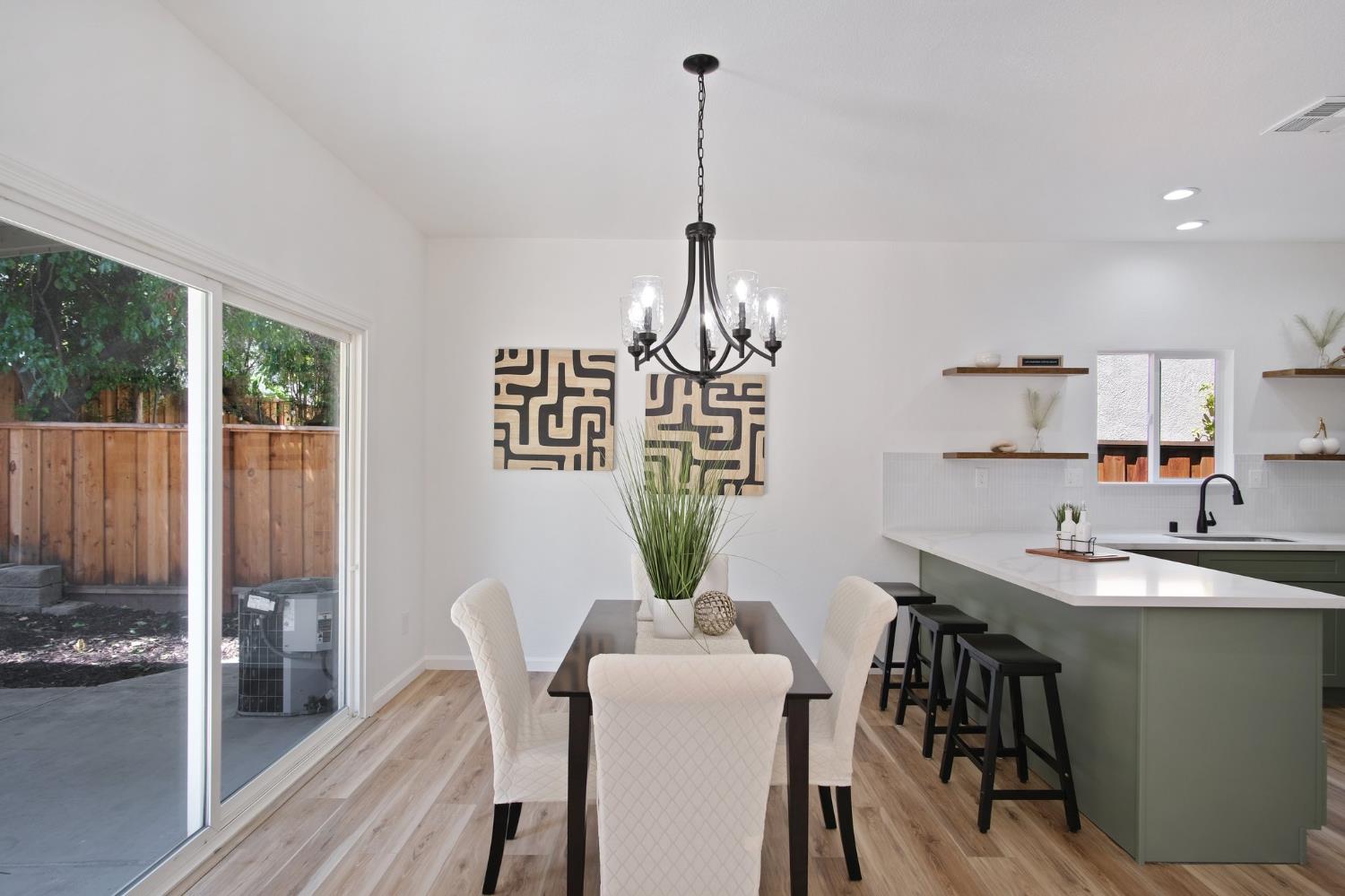 Detail Gallery Image 3 of 19 For 4135 Keepsake Ct, Tracy,  CA 95377 - 3 Beds | 2/1 Baths