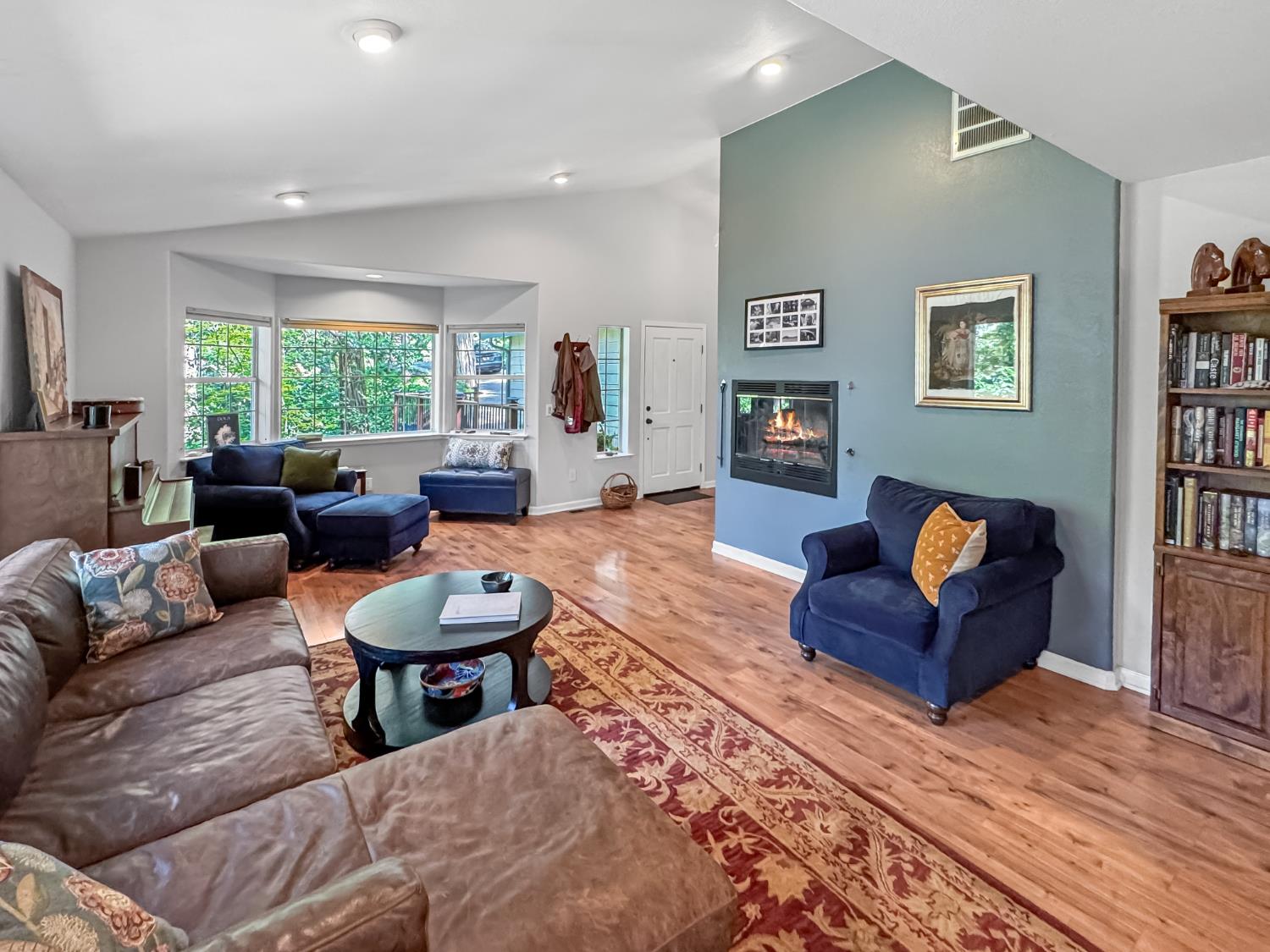 Detail Gallery Image 5 of 24 For 10901 Footwall Dr, Grass Valley,  CA 95945 - 3 Beds | 2 Baths
