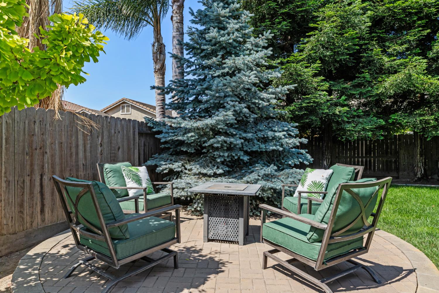Detail Gallery Image 29 of 31 For 1689 Hometown Ln, Manteca,  CA 95337 - 3 Beds | 3 Baths