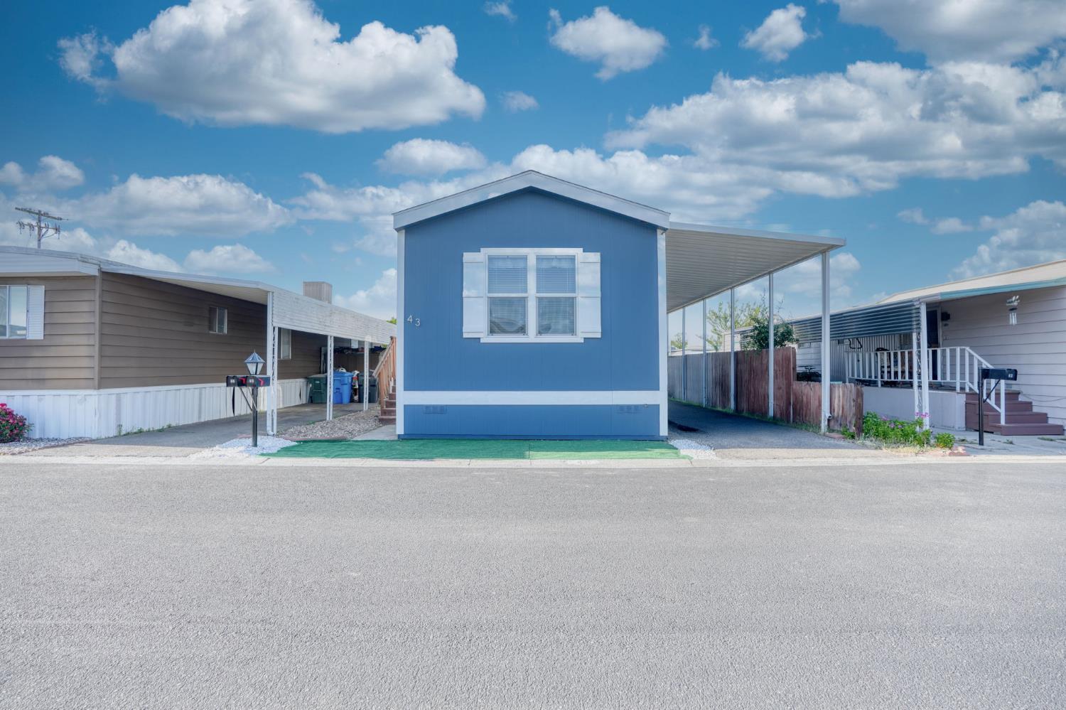 Detail Gallery Image 2 of 37 For 150 Pestana 43, Manteca,  CA 95336 - 2 Beds | 1 Baths