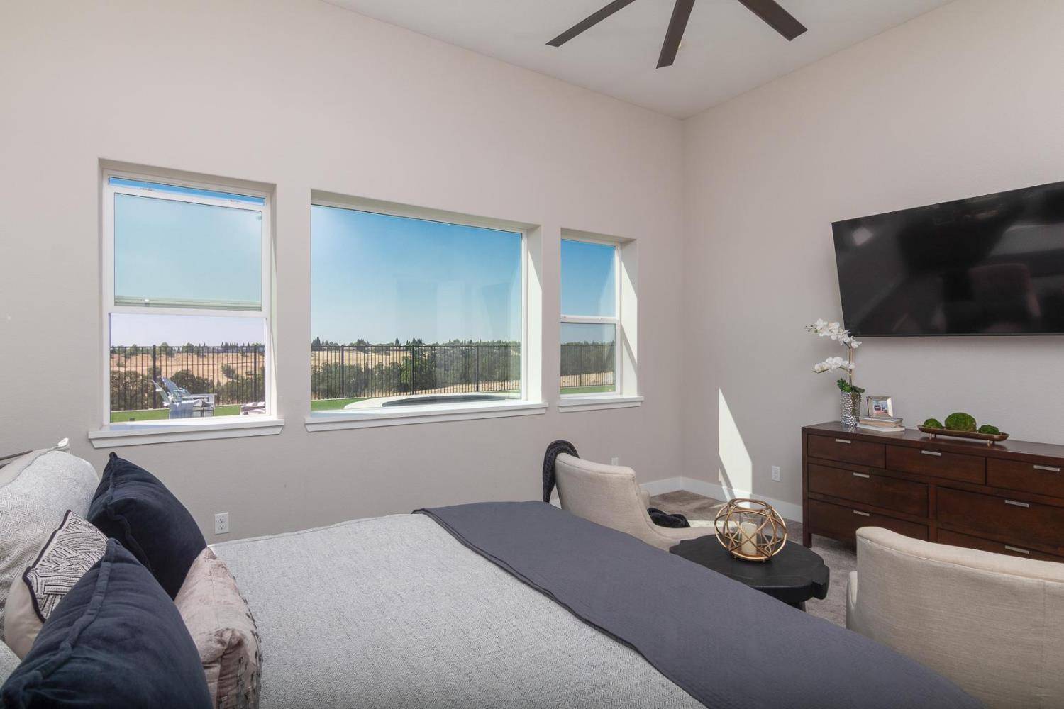 Detail Gallery Image 40 of 81 For 4009 Whitney Vista Ln, Rocklin,  CA 95677 - 4 Beds | 4/1 Baths