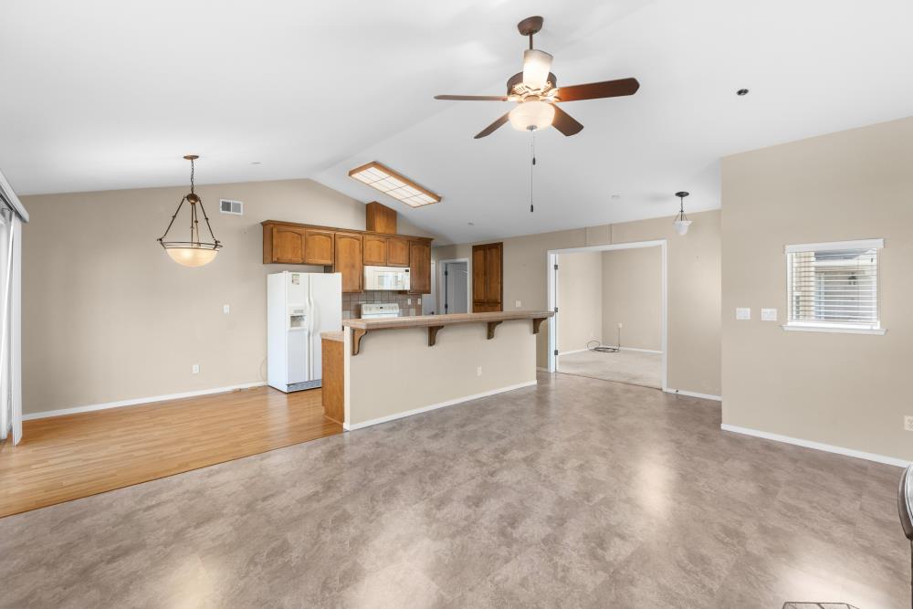 Detail Gallery Image 9 of 40 For 737 Young Ct, Galt,  CA 95632 - 2 Beds | 2 Baths