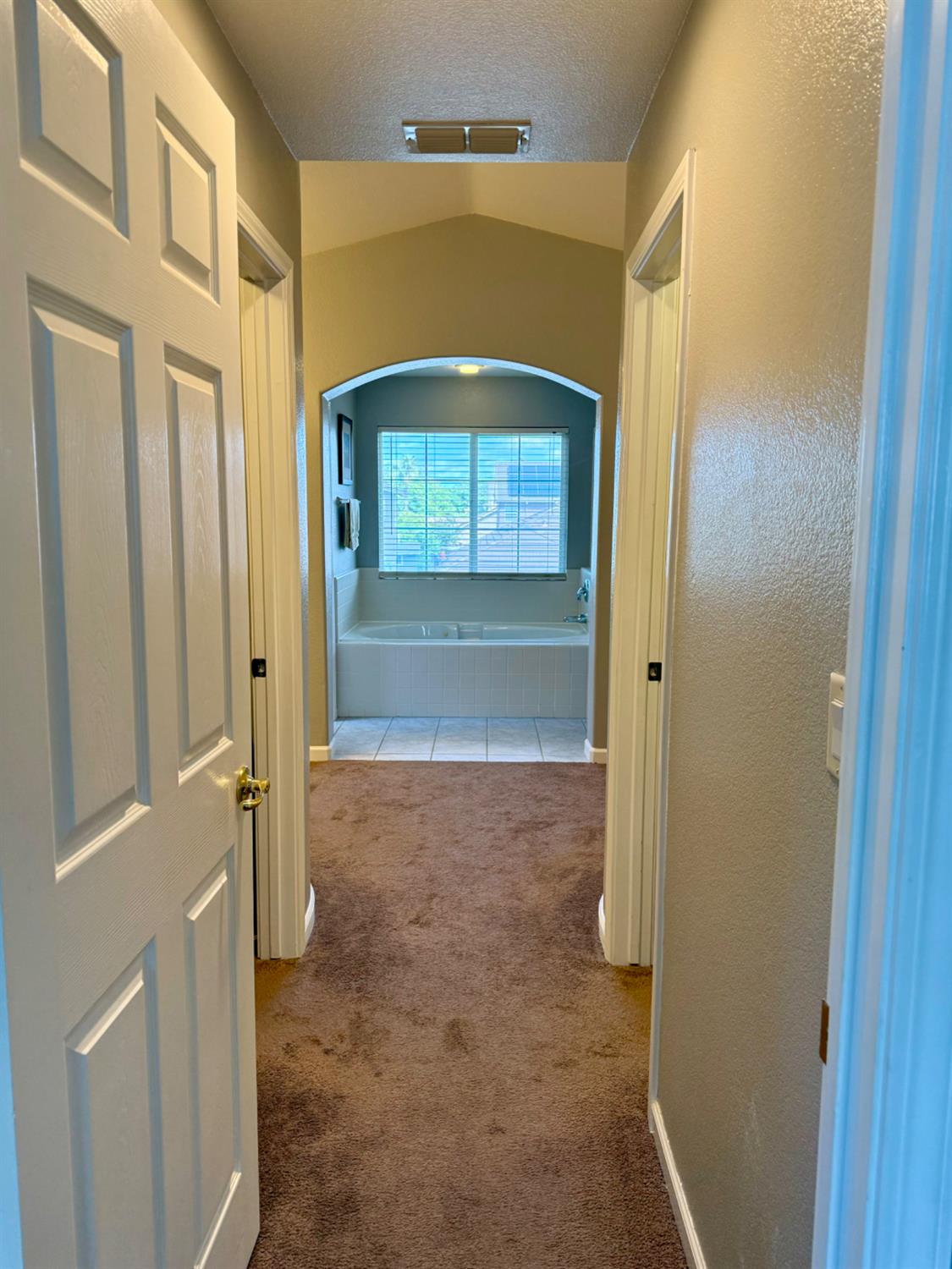 Detail Gallery Image 12 of 27 For 4632 Windsong St, Sacramento,  CA 95834 - 6 Beds | 3 Baths