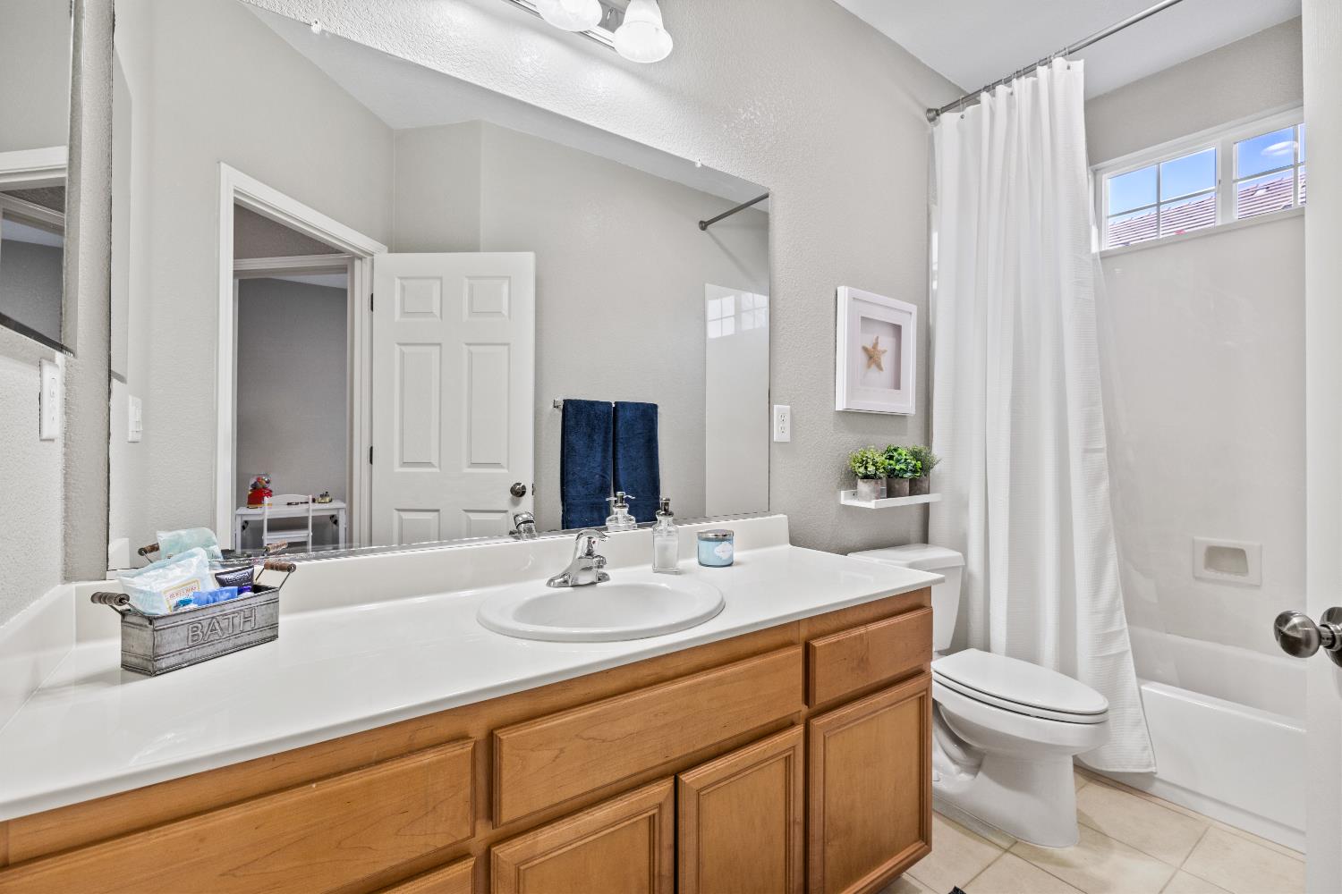 Detail Gallery Image 28 of 34 For 5425 Mossy Stone Way, Rancho Cordova,  CA 95742 - 3 Beds | 2 Baths