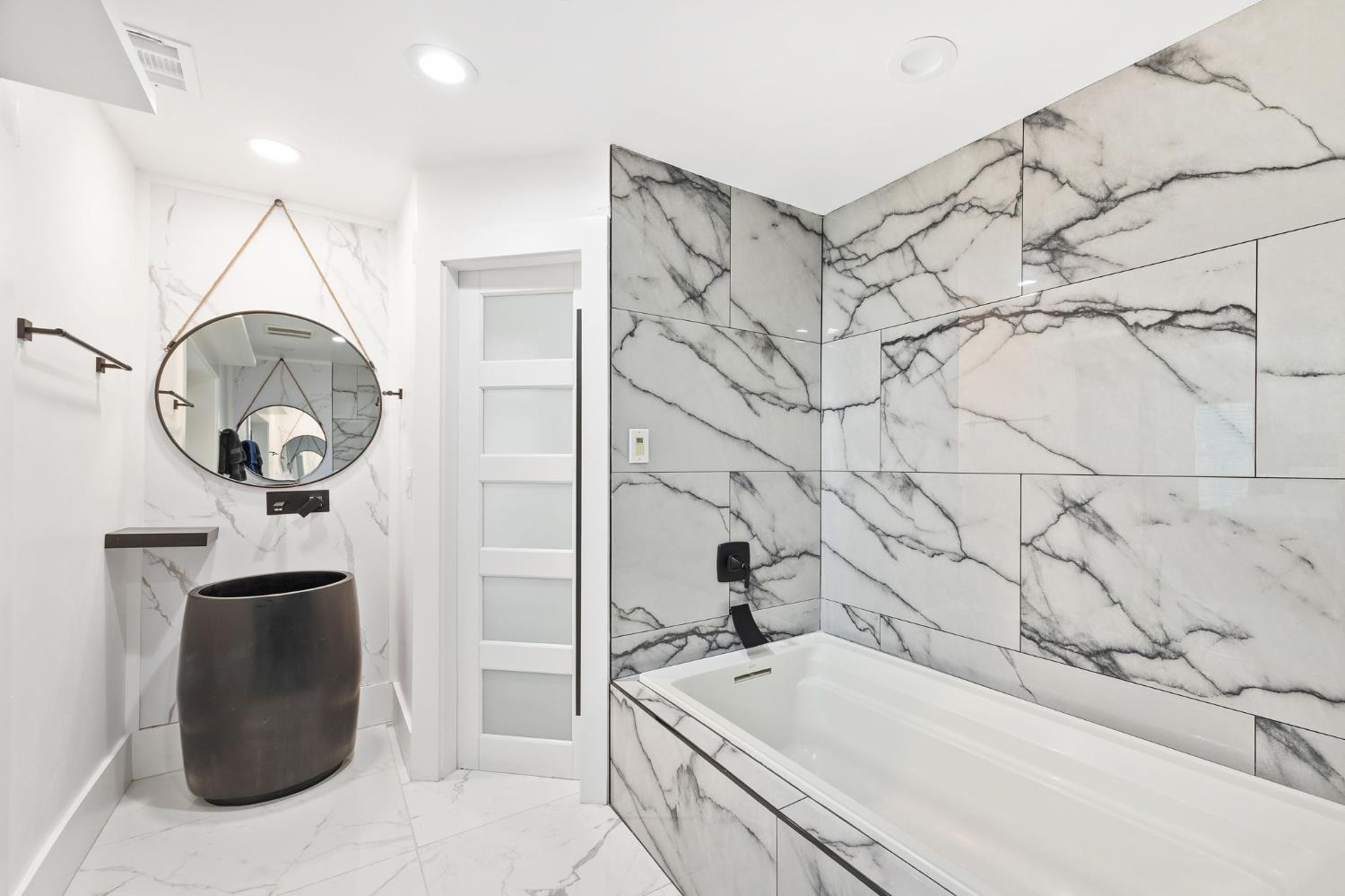 Detail Gallery Image 67 of 93 For 9425 S Wales Way, Elk Grove,  CA 95758 - 5 Beds | 5/1 Baths