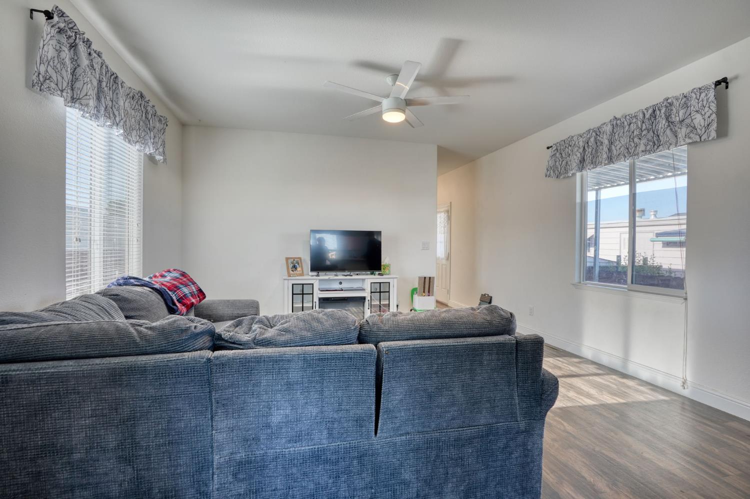 Detail Gallery Image 10 of 37 For 150 Pestana 43, Manteca,  CA 95336 - 2 Beds | 1 Baths