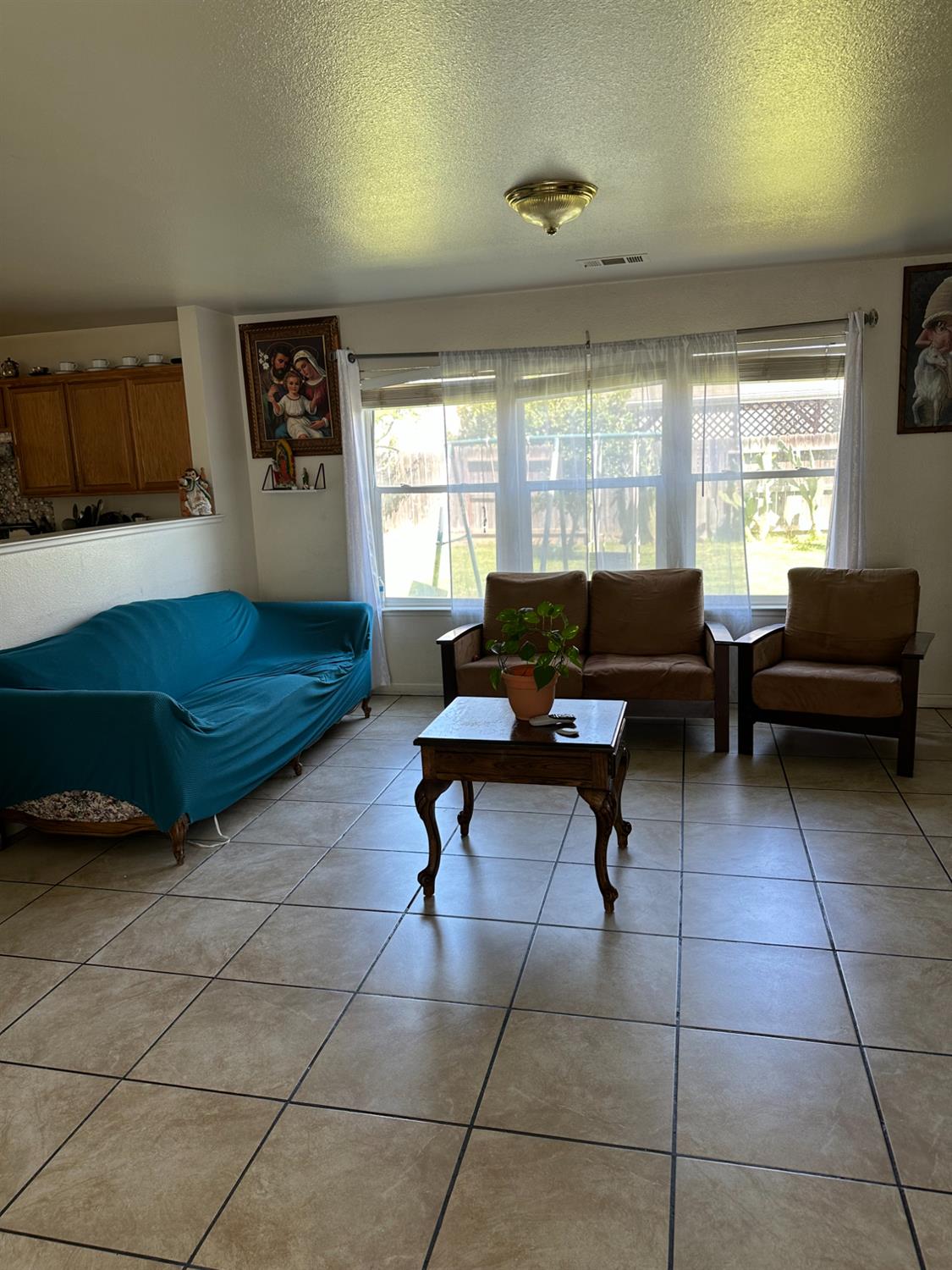 Detail Gallery Image 11 of 45 For 336 Pyramid Ave, Merced,  CA 95341 - 4 Beds | 2/1 Baths