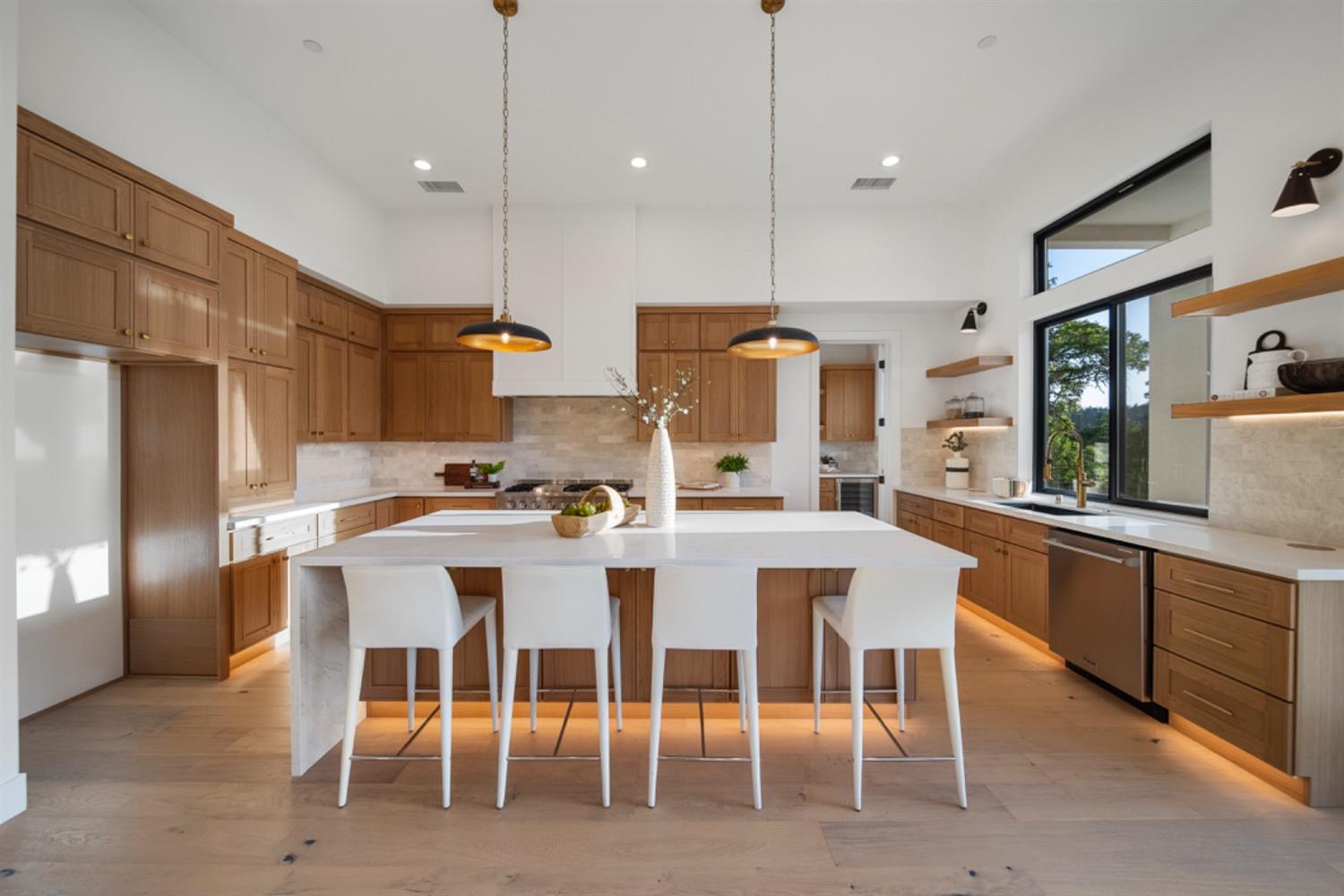 Detail Gallery Image 5 of 31 For 23846 Ironwood Ct, Auburn,  CA 95602 - 4 Beds | 3 Baths