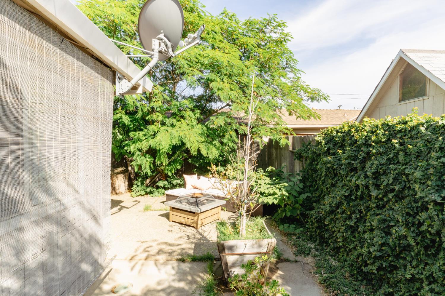 Detail Gallery Image 32 of 66 For 1070 E 23rd St, Merced,  CA 95340 - 3 Beds | 2 Baths