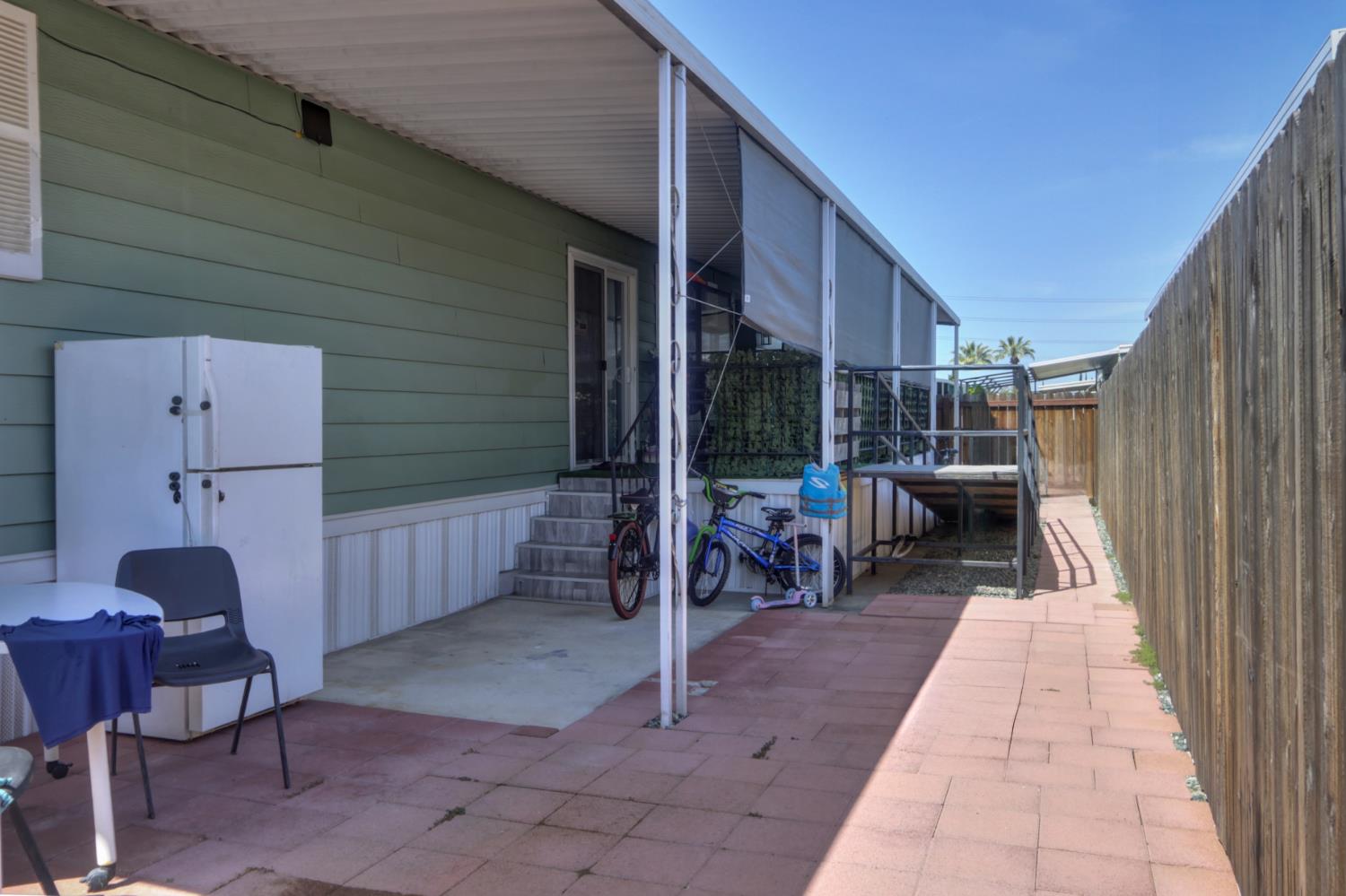 Detail Gallery Image 33 of 41 For 7005 Pleasure Ln, Sacramento,  CA 95823 - 3 Beds | 2 Baths