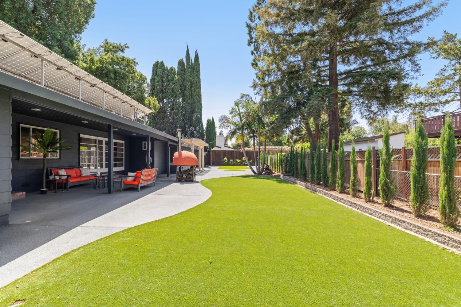Detail Gallery Image 81 of 97 For 3221 Country Club Blvd, Stockton,  CA 95204 - 4 Beds | 3/1 Baths