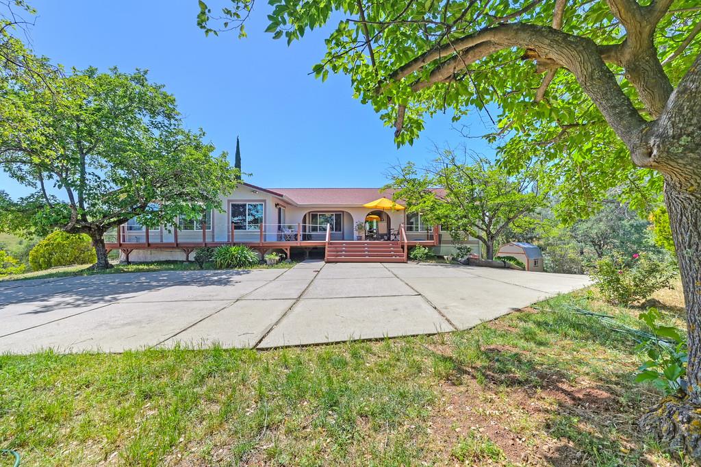 Detail Gallery Image 2 of 93 For 3561 Ahwahnee Way, Cool,  CA 95614 - 4 Beds | 3 Baths