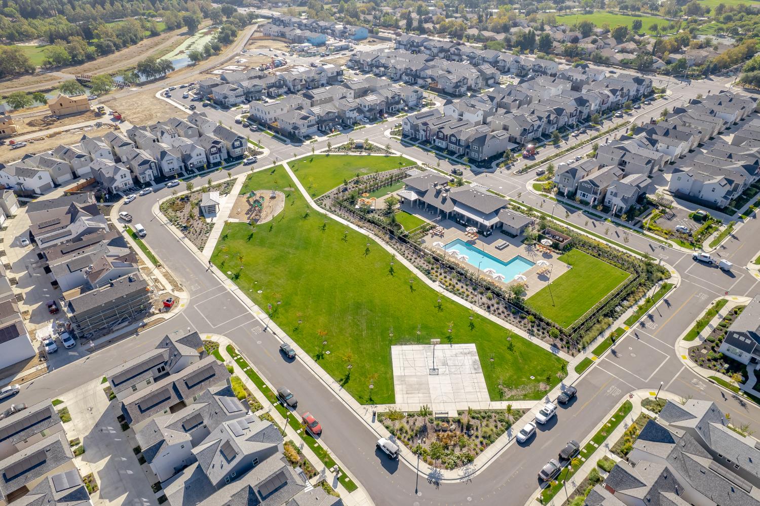 Detail Gallery Image 35 of 44 For 3074 Seaspray Walk, Sacramento,  CA 95833 - 3 Beds | 2/1 Baths