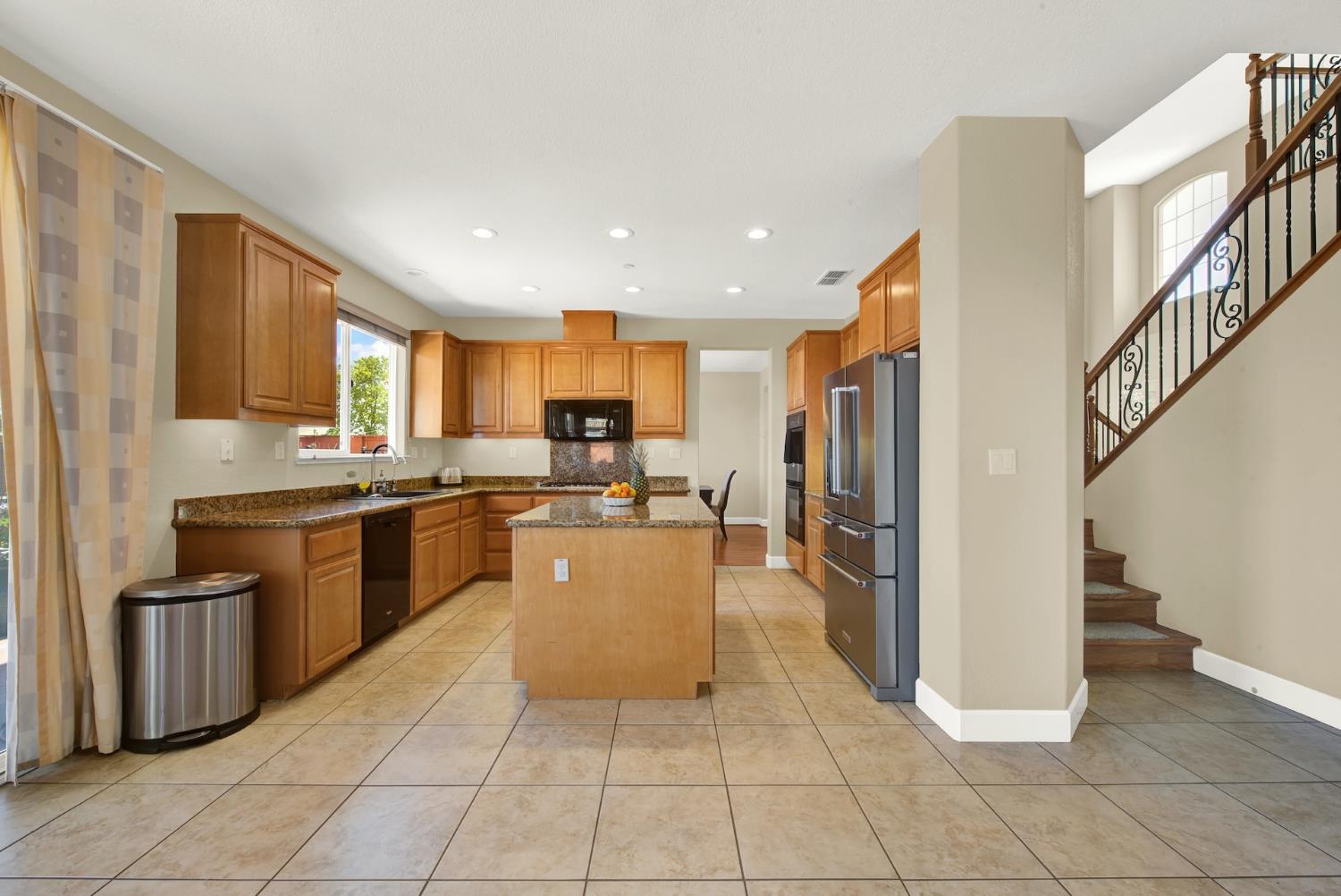 Mandarin Street, Woodland, California image 17
