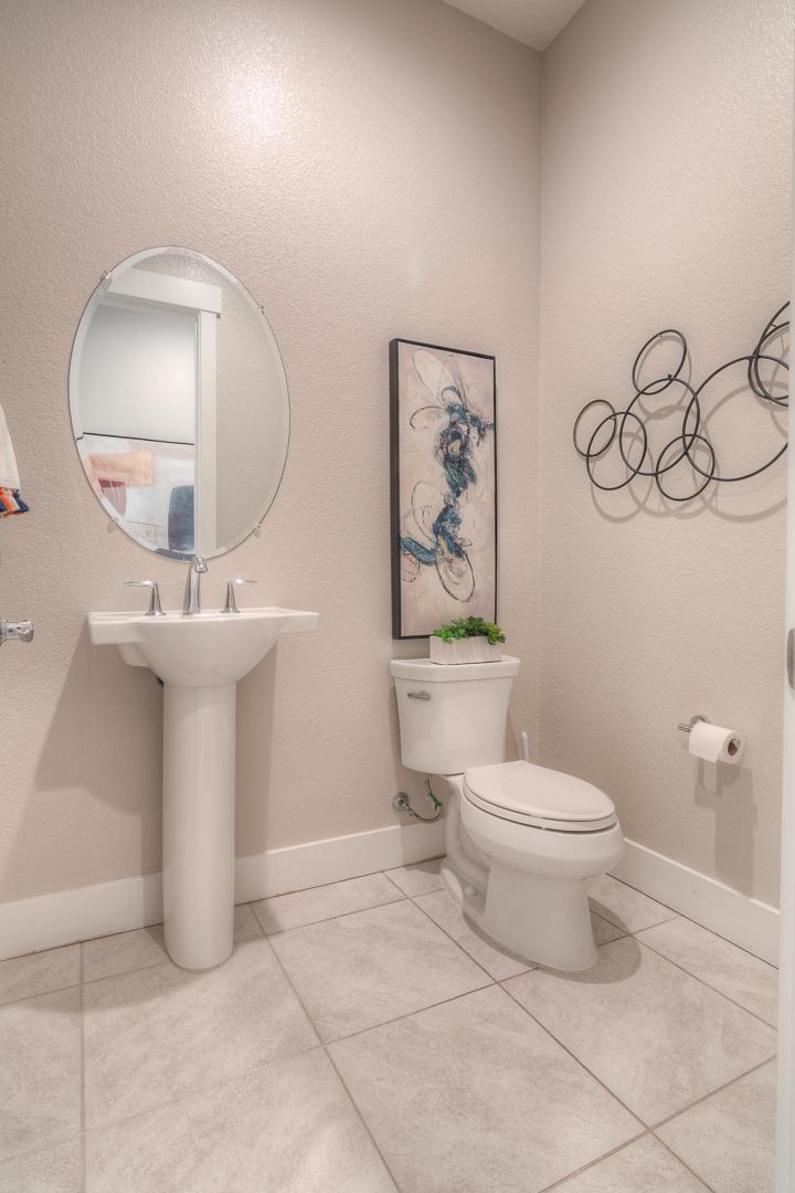 Detail Gallery Image 33 of 81 For 4009 Whitney Vista Ln, Rocklin,  CA 95677 - 4 Beds | 4/1 Baths