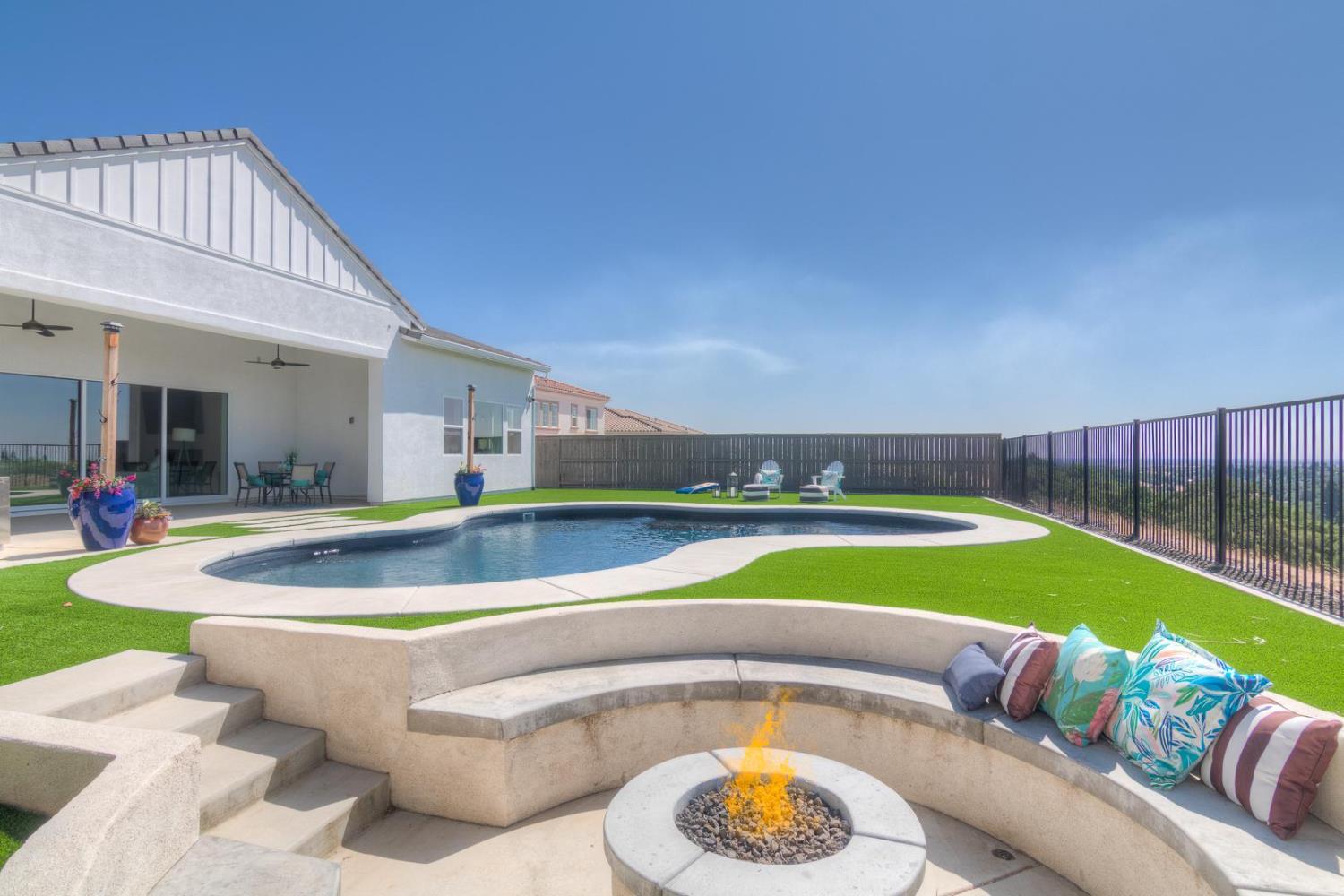 Detail Gallery Image 50 of 81 For 4009 Whitney Vista Ln, Rocklin,  CA 95677 - 4 Beds | 4/1 Baths