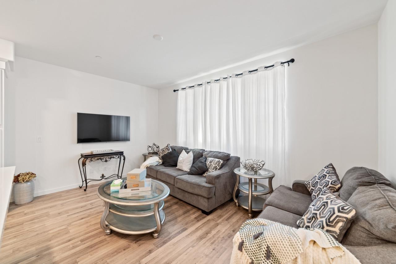 Detail Gallery Image 12 of 44 For 3074 Seaspray Walk, Sacramento,  CA 95833 - 3 Beds | 2/1 Baths