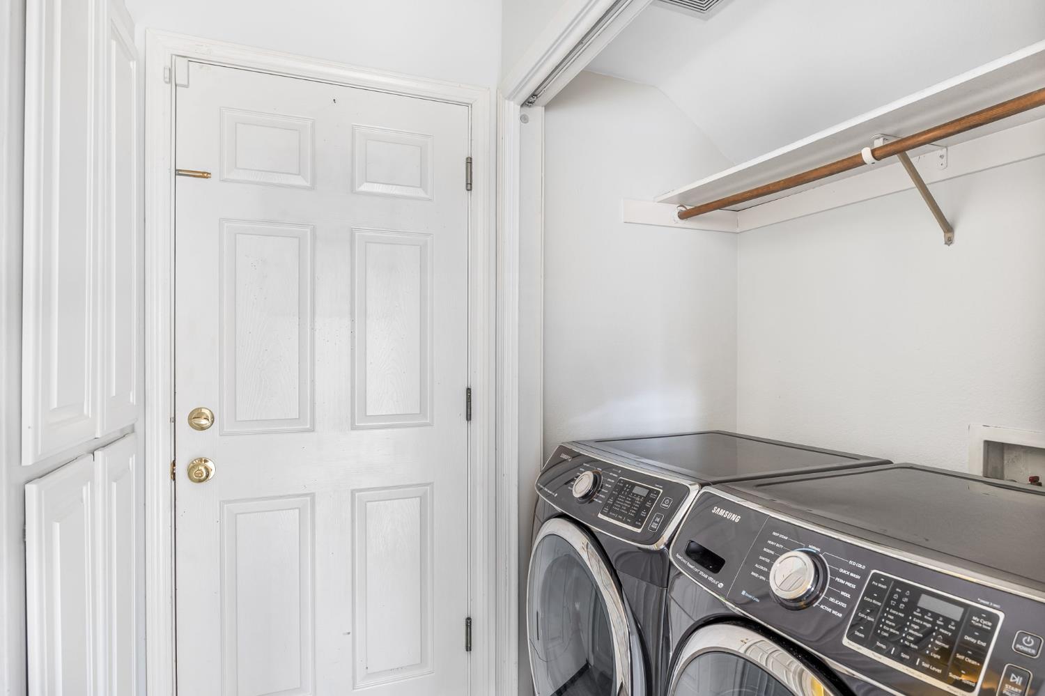 Detail Gallery Image 36 of 45 For 2111 Bridle Creek Cir, Tracy,  CA 95377 - 3 Beds | 2/1 Baths
