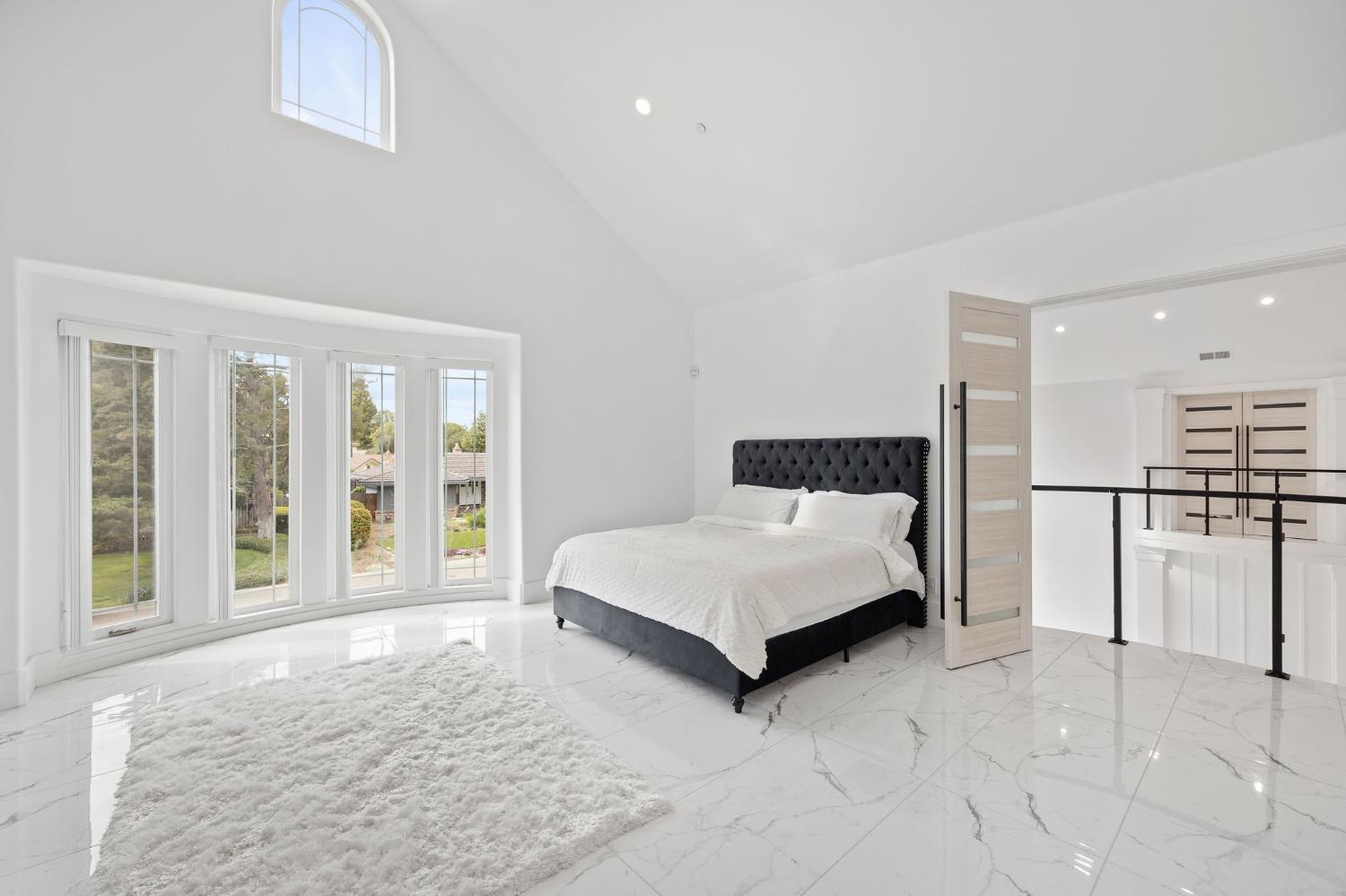 Detail Gallery Image 31 of 93 For 9425 S Wales Way, Elk Grove,  CA 95758 - 5 Beds | 5/1 Baths