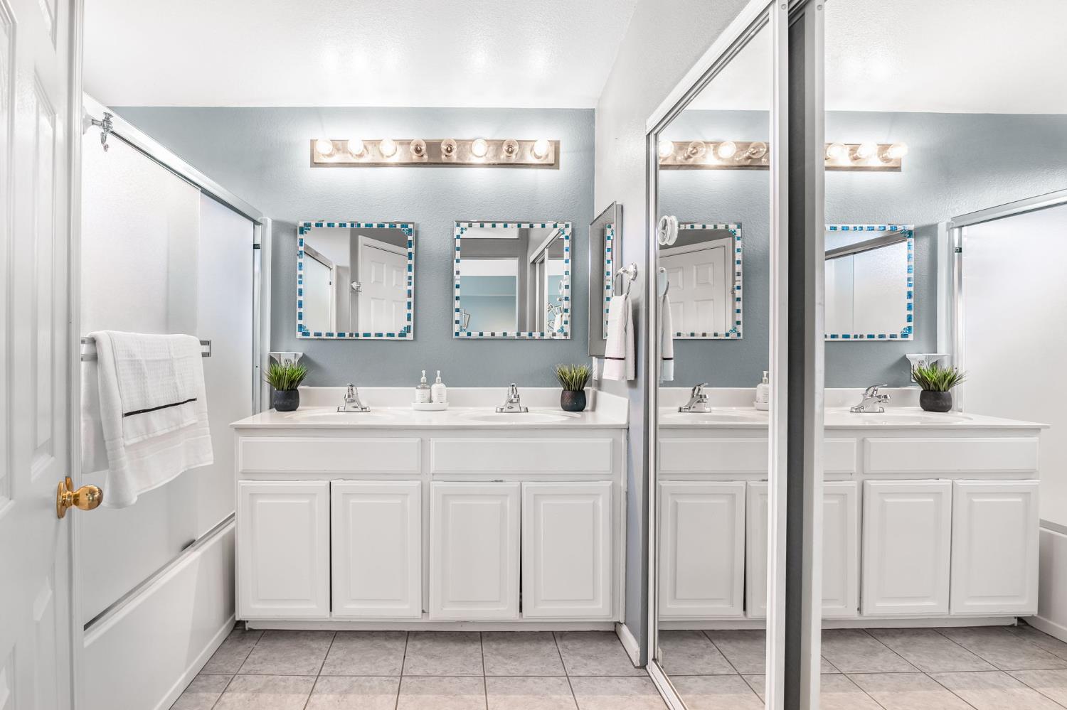 Detail Gallery Image 34 of 45 For 2111 Bridle Creek Cir, Tracy,  CA 95377 - 3 Beds | 2/1 Baths