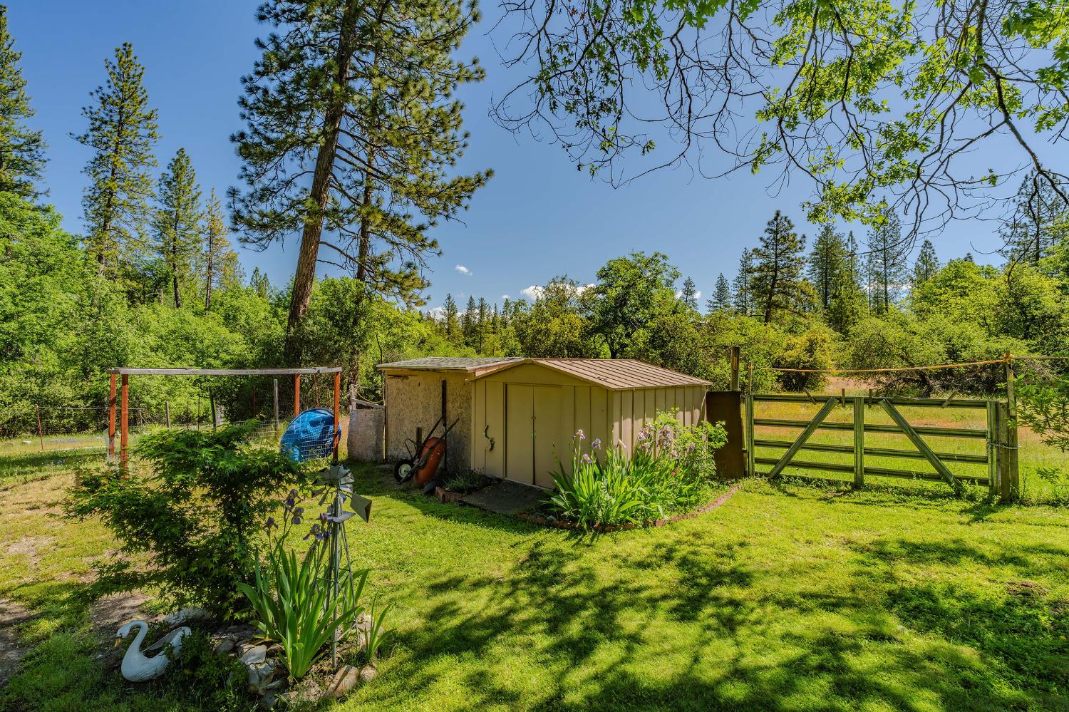 Detail Gallery Image 6 of 40 For 1470 Meredith Lane, Rail Road Flat,  CA 95248 - 2 Beds | 2 Baths