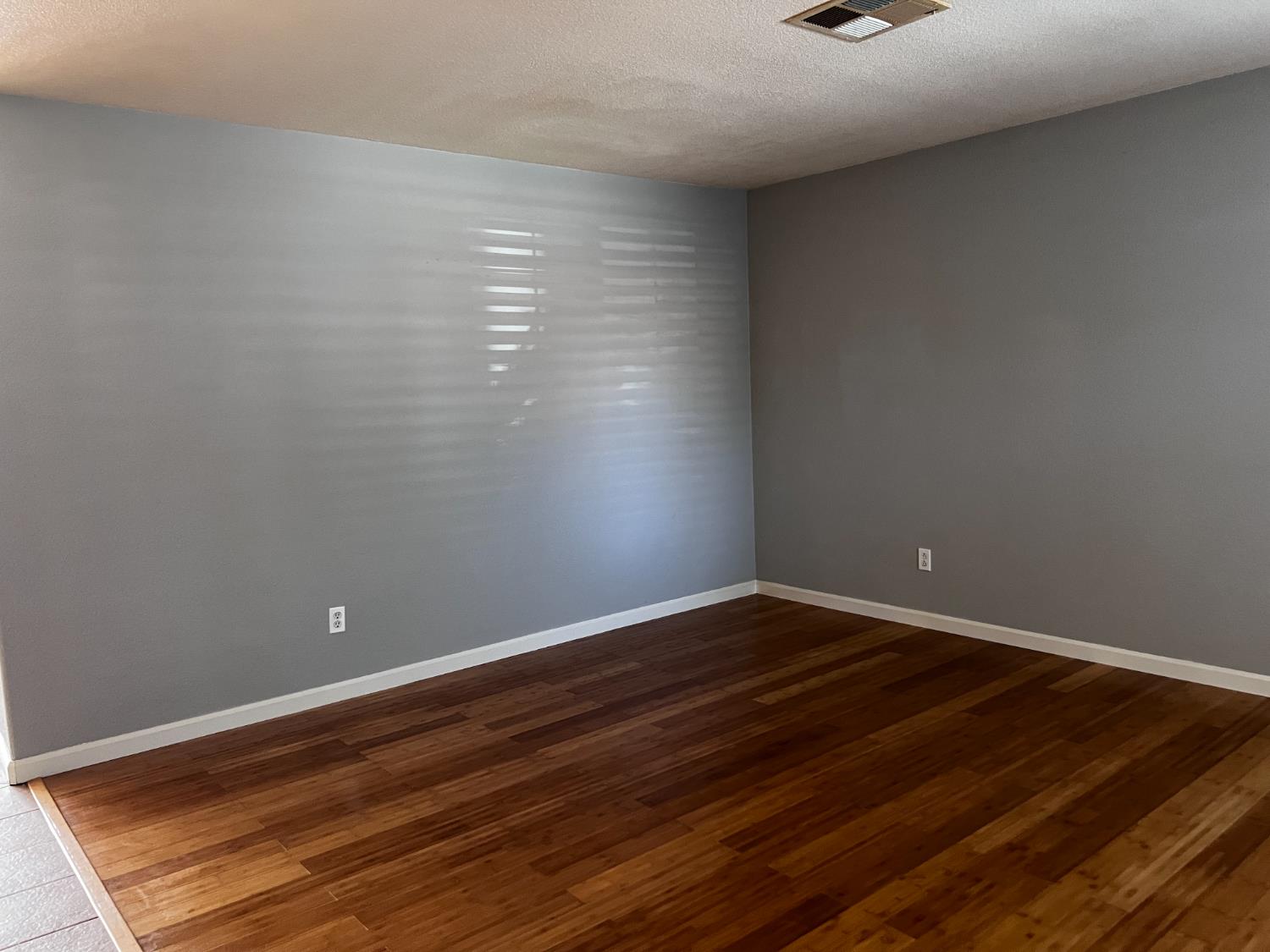Detail Gallery Image 5 of 65 For 4309 Hazelnut Dr, Modesto,  CA 95356 - 5 Beds | 3 Baths