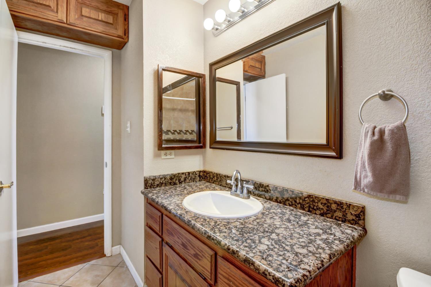 Detail Gallery Image 12 of 26 For 6310 Tina Ct, Carmichael,  CA 95608 - 3 Beds | 2 Baths
