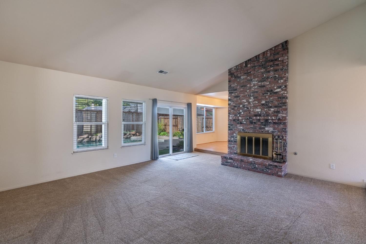 Detail Gallery Image 16 of 52 For 1047 Miwok Dr, Lodi,  CA 95240 - 3 Beds | 2 Baths