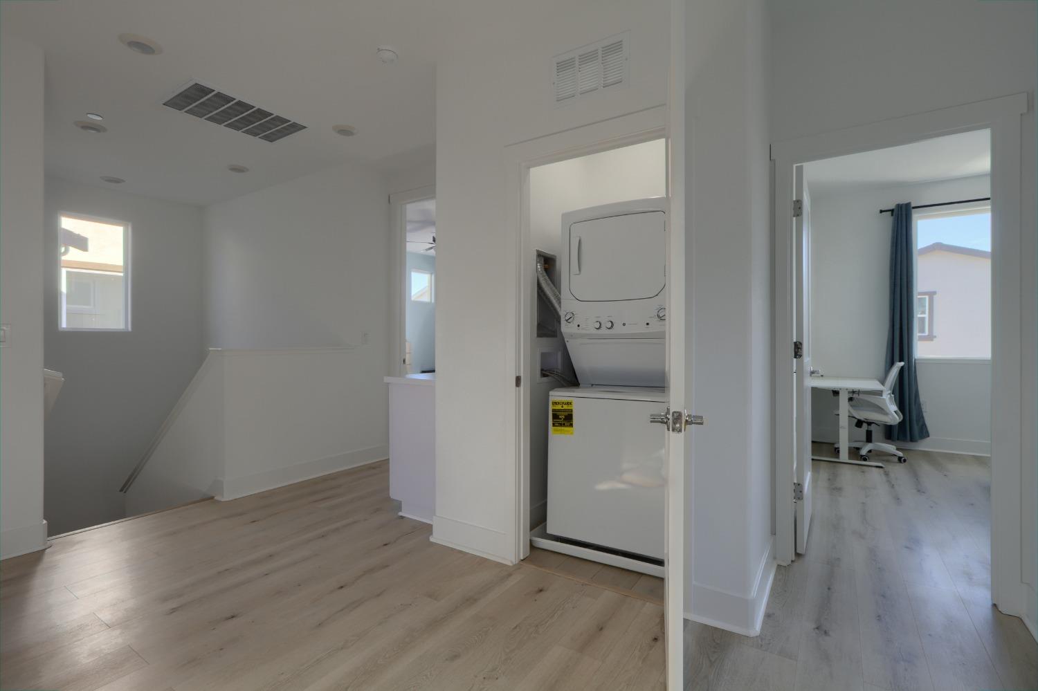 Detail Gallery Image 23 of 60 For 2183 Grady Cir, Woodland,  CA 95776 - 4 Beds | 2/1 Baths