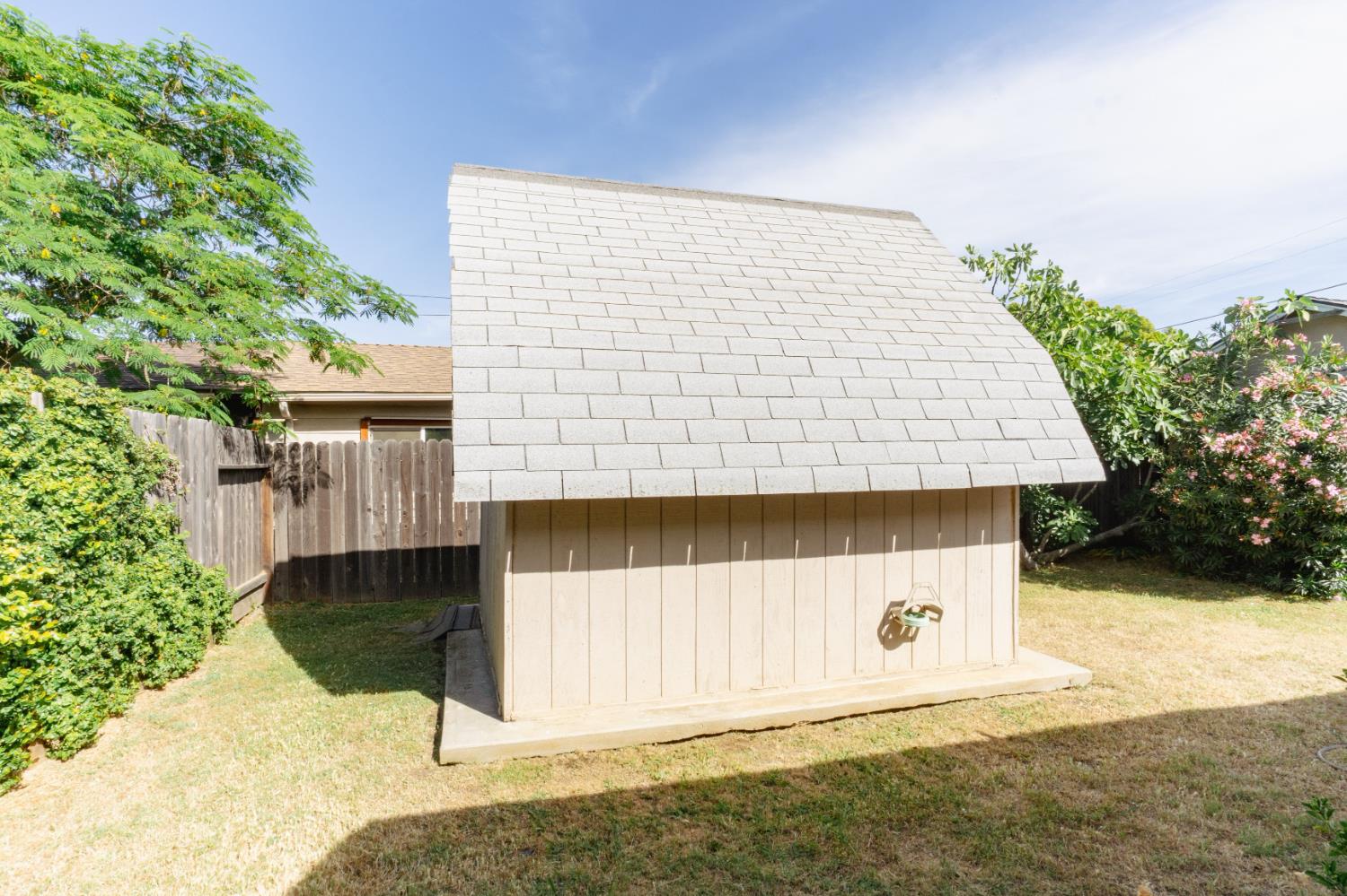 Detail Gallery Image 63 of 66 For 1070 E 23rd St, Merced,  CA 95340 - 3 Beds | 2 Baths