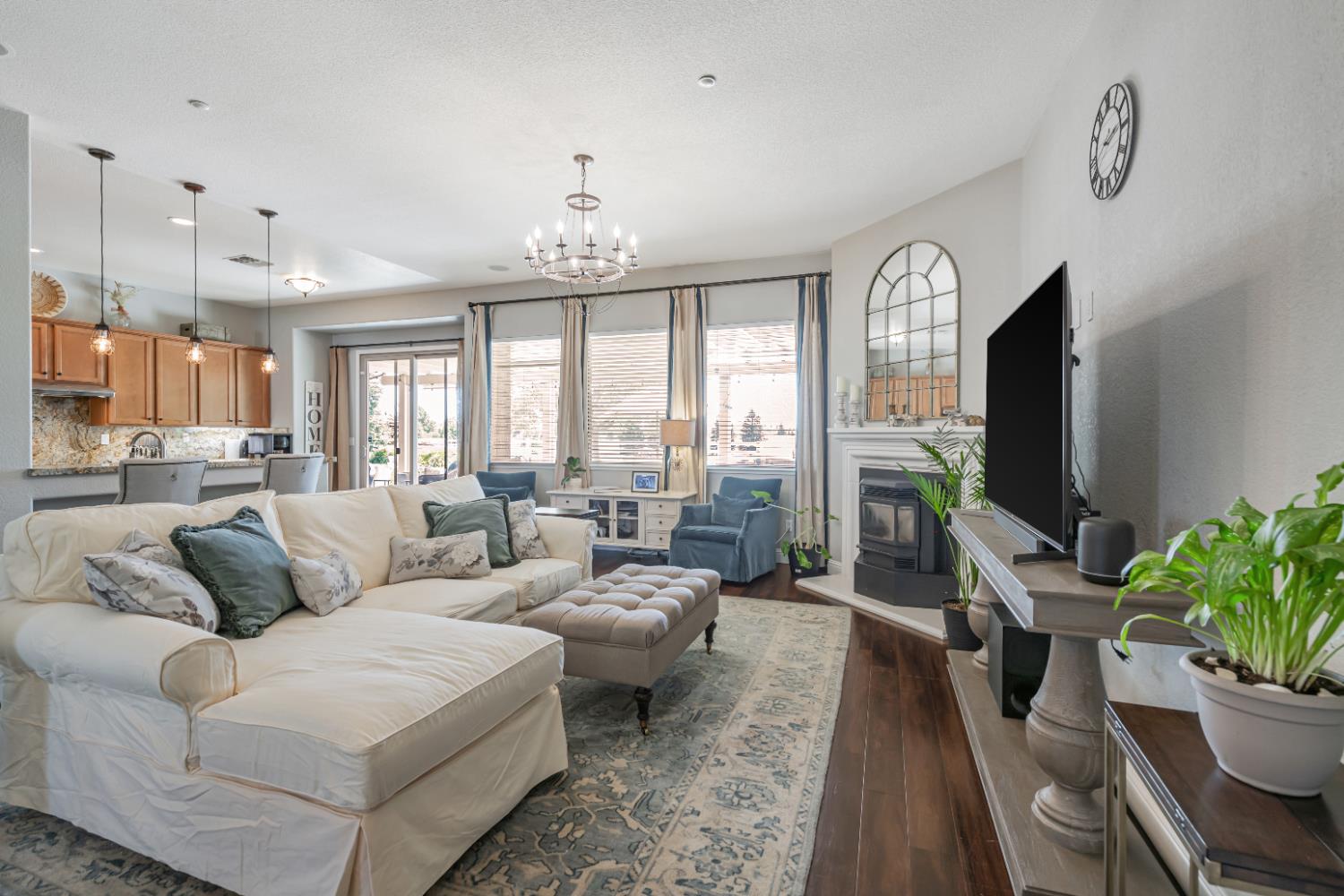 Detail Gallery Image 9 of 65 For 12760 Riding Trail Dr, Wilton,  CA 95693 - 3 Beds | 2 Baths